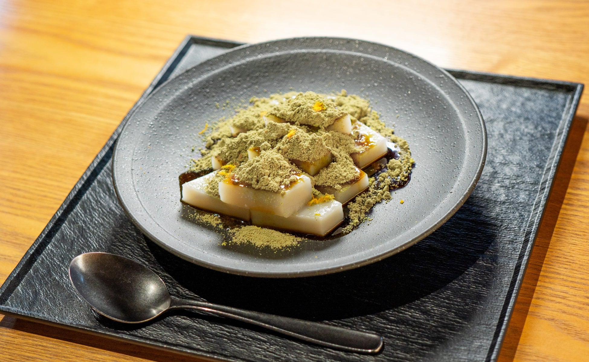 【クリスマススイーツの“大本命”】超大ヒット「バーバウム」、ホワイトクリスマス仕様＆オンライン限定ギフトボックスで登場！