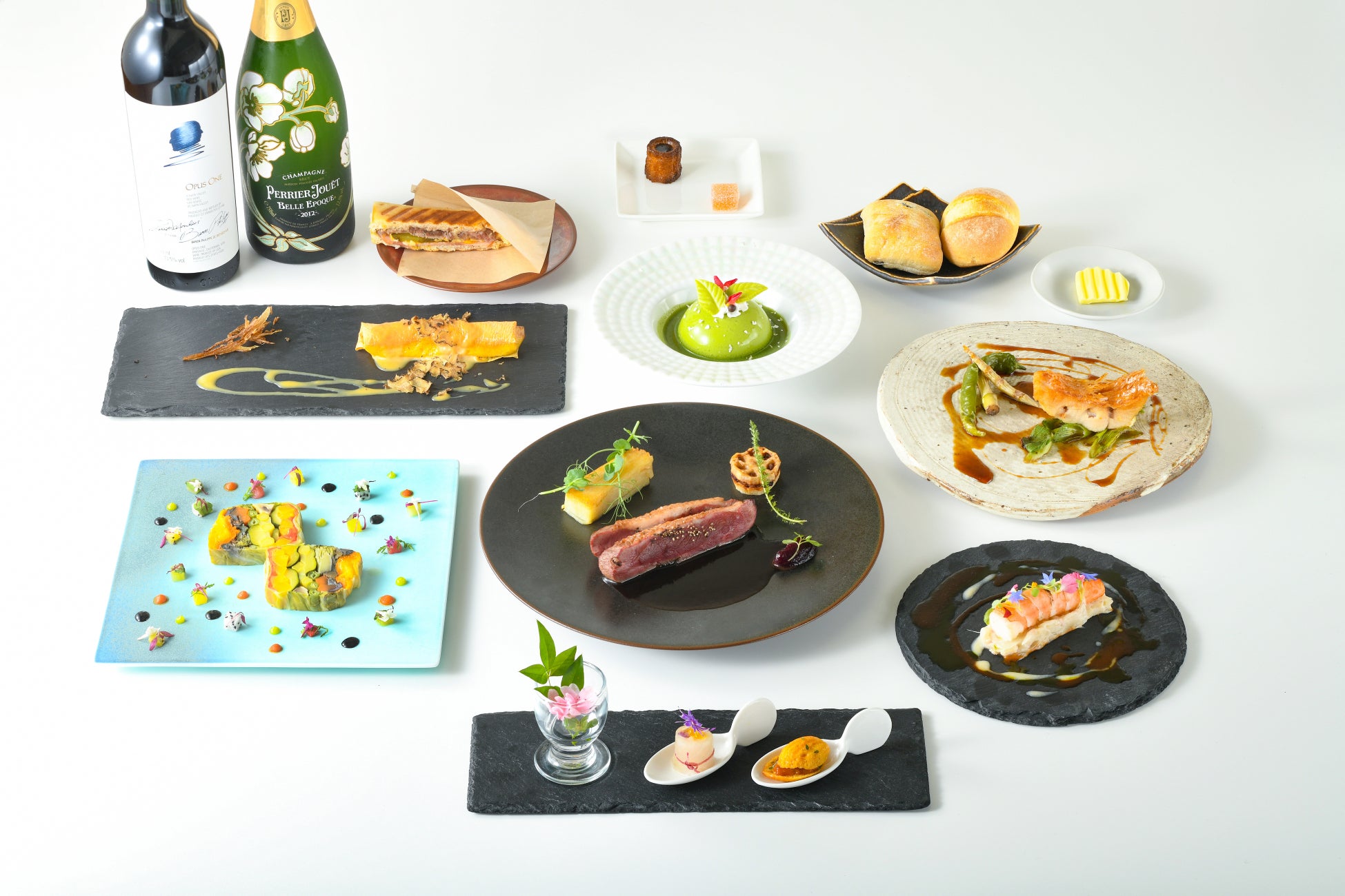 京都・宮津のホテル「mizuya」にて、地元のお酒20種以上が楽しめる「Cafe & Bar 浮雲」リニューアルオープン