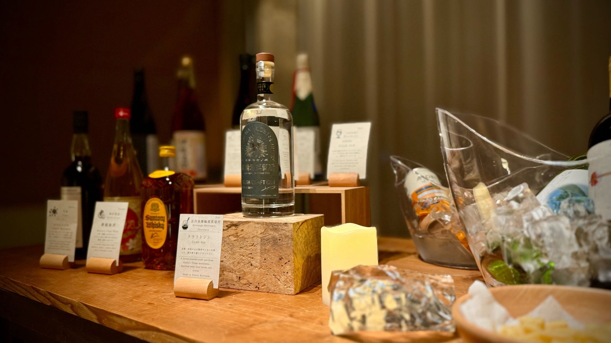 京都・宮津のホテル「mizuya」にて、地元のお酒20種以上が楽しめる「Cafe & Bar 浮雲」リニューアルオープン