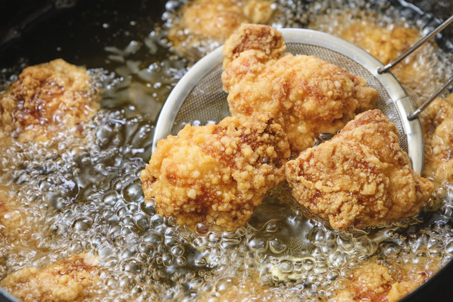 新潟県上越市に「出張カキ小屋」参上! 12月5日〜 MEGAドン・キホーテ上越インター店で期間限定開催!《 宮城県産殻付き牡蠣が一盛り880円!! 》