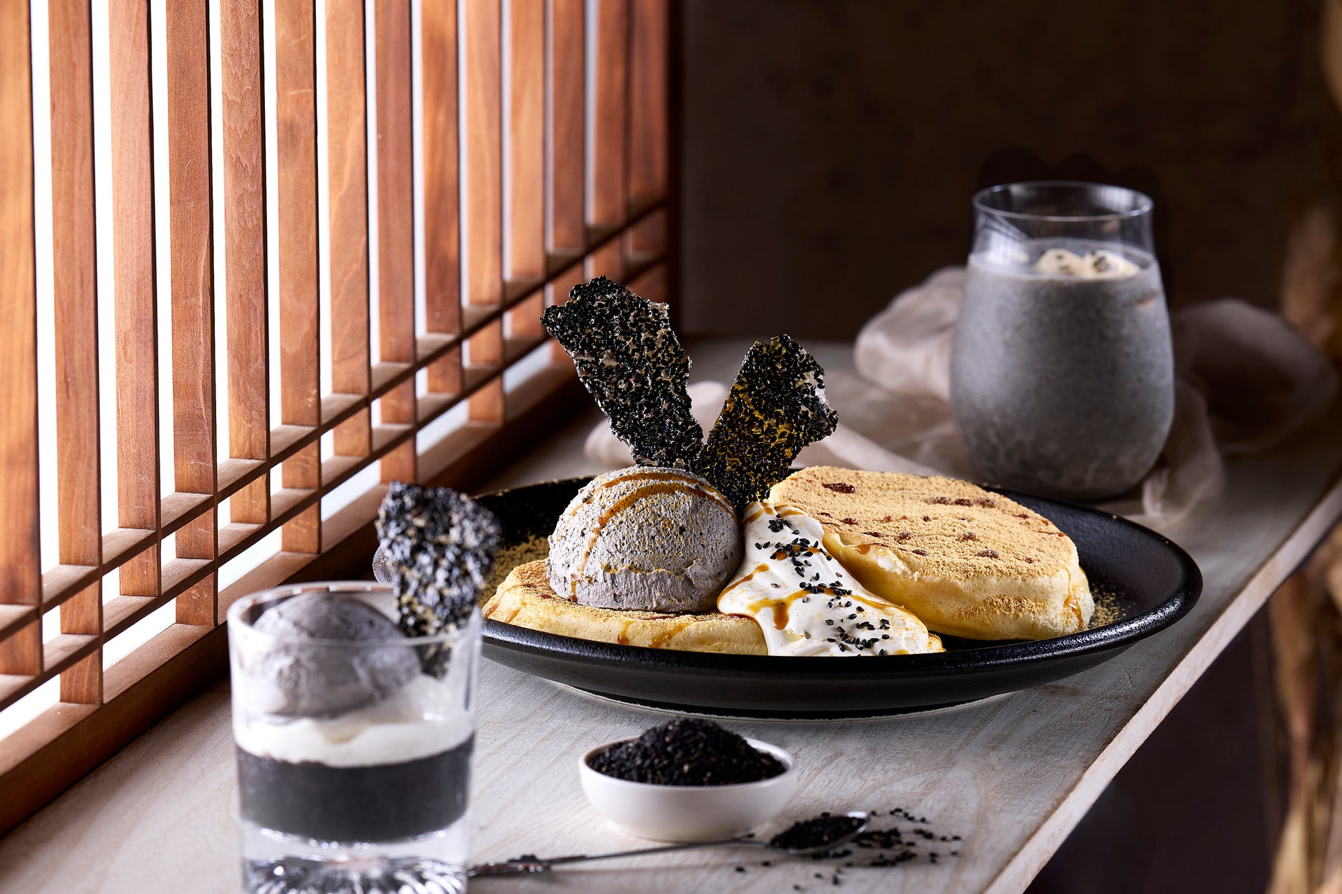 白馬出身のアマゾン料理人・太田哲雄氏が監修するデリスタイルレストラン「&Deli」2026年1月16日(金)開業予定