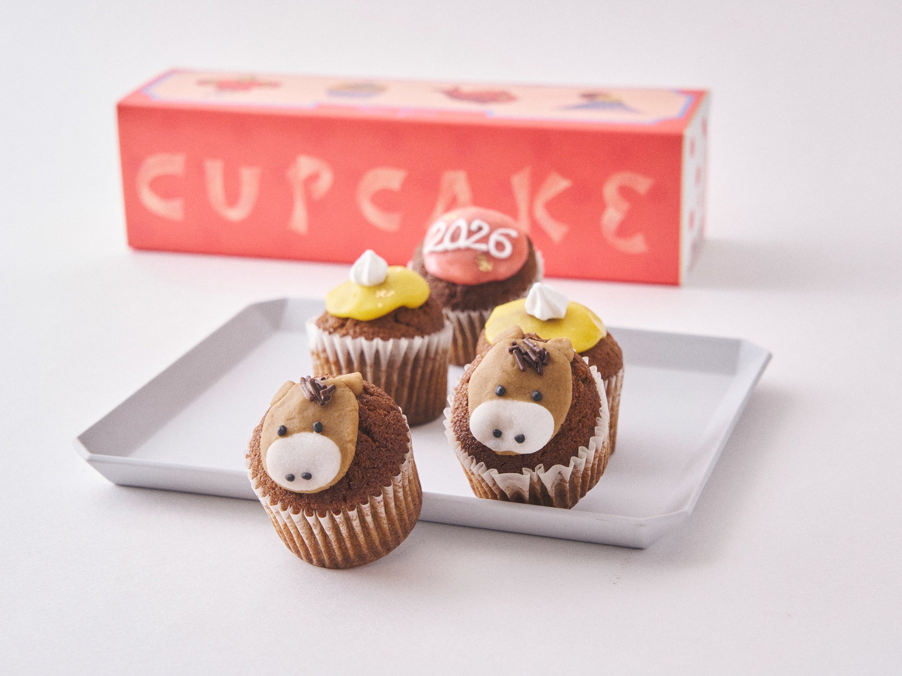 【東京ばな奈】東京観光の思い出に!『クリアポーチ』と『メタルキーホルダー』が新発売