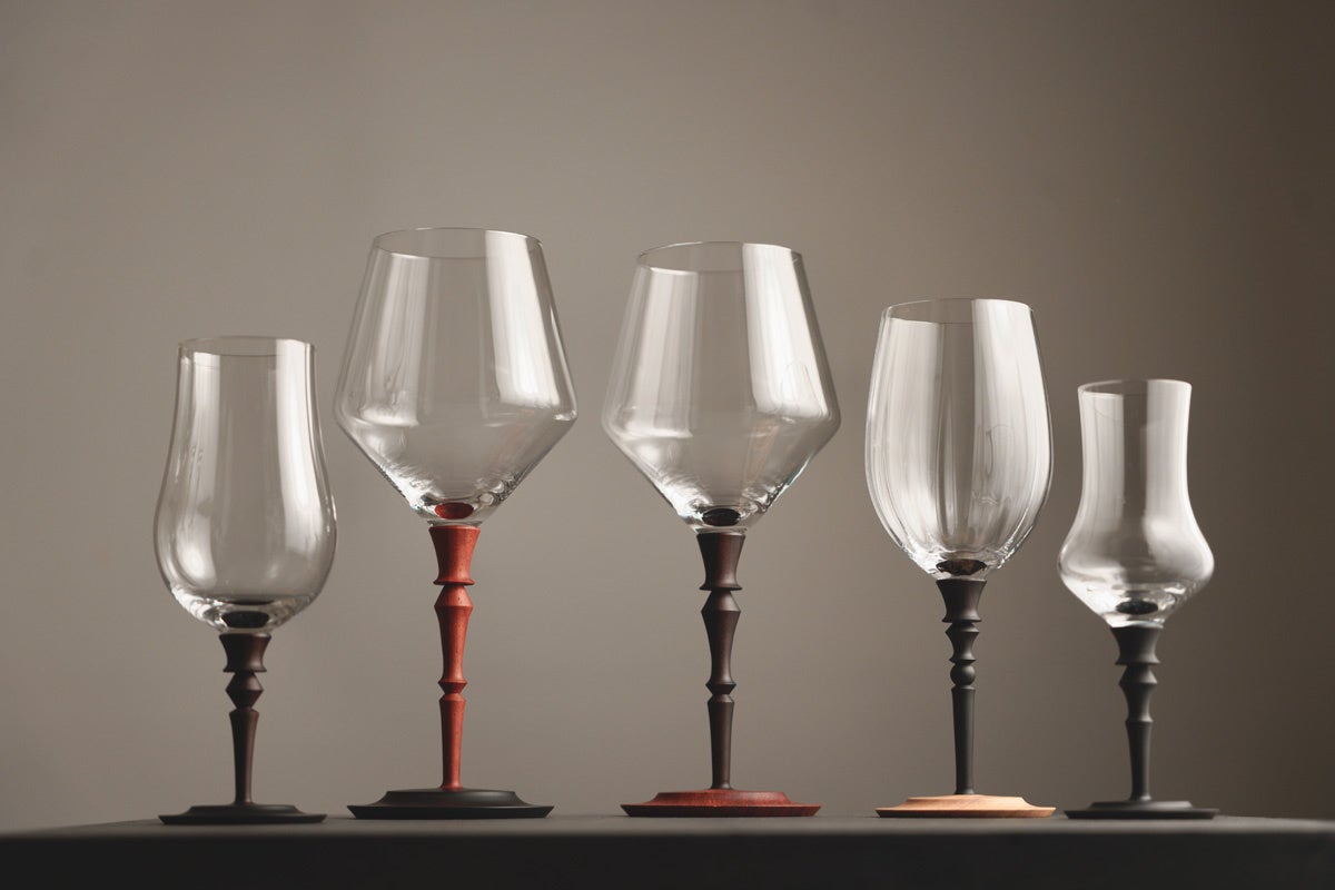 【ツヴィーゼル グラス】異素材が織りなす究極の美、MOKU glassとのコラボレーション。ツヴィーゼルとMOKU glassの職人技が融合した、5種類の特別なグラスコレクション