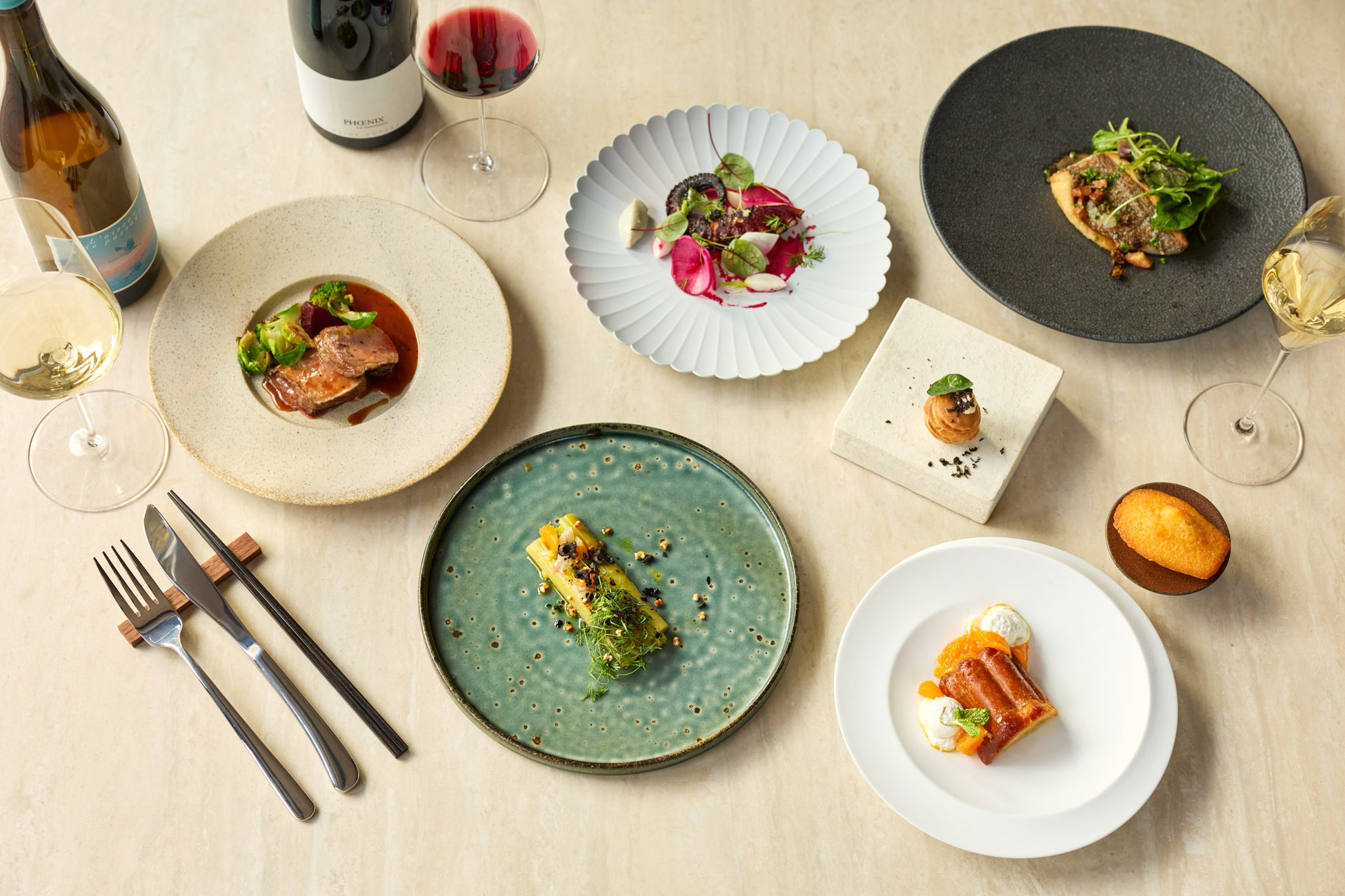 【12月クリスマス限定カレー】Spice and Vegetable 夢民から、“夢眠ねむ”とのコラボレーションメニュー『夢眠カレー』と『アップルシナモンラッシー』がクリスマス限定復活販売。