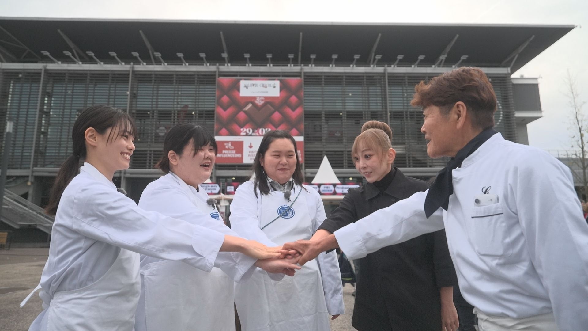 KBCテレビ『ぼる部屋』×福岡の老舗洋菓子店「チョコレートショップ」コラボスイーツが販売スタート！本場パリの「サロン・デュ・ショコラ」に出品した田辺渾身のスイーツ3品の味とは！？