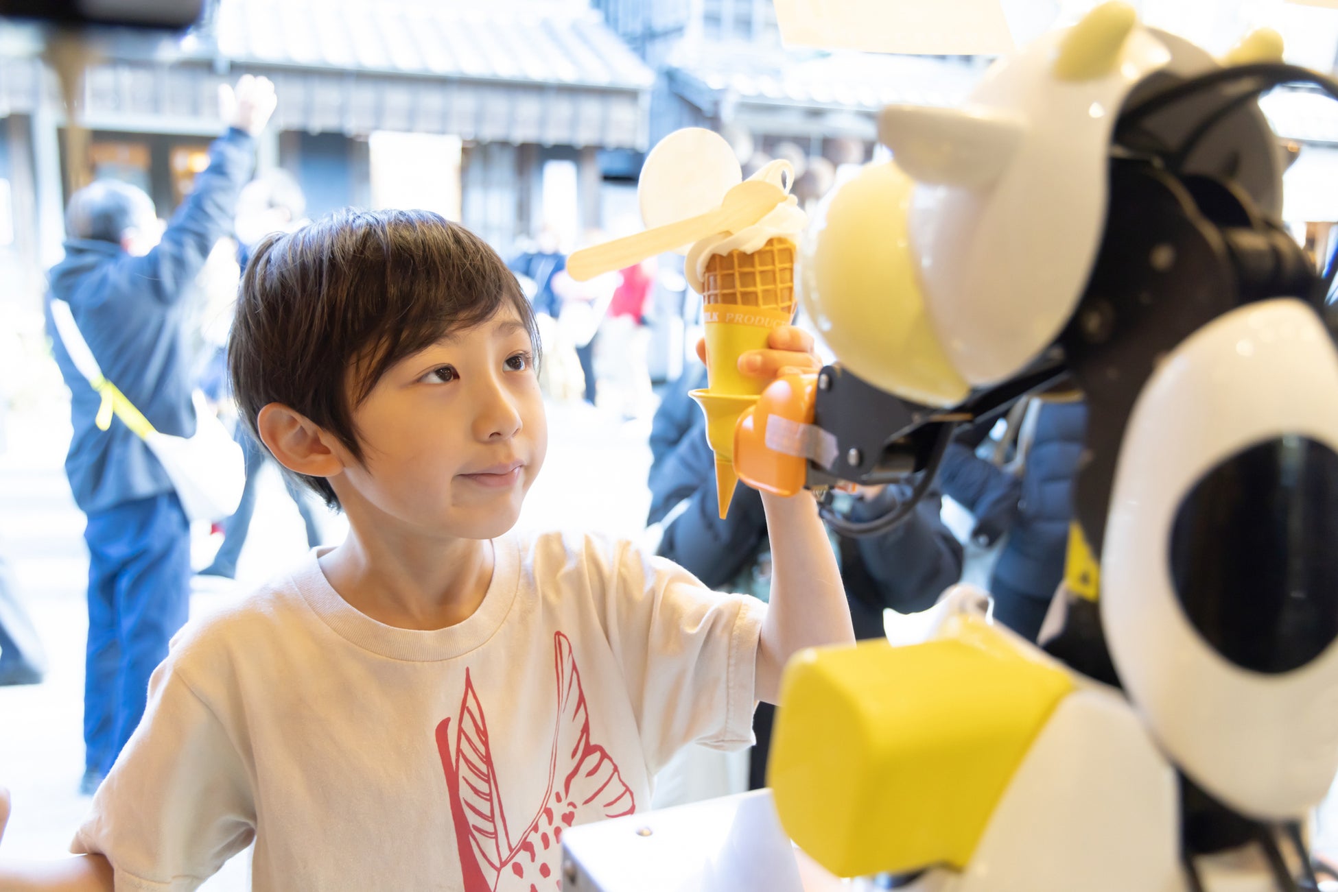 “フルーツでスマイルを。”のDole こだわり果実のフルーツボトルに、新ラインナップ登場! Dole 『フルーツボトル 大粒みかん』12月8日(月)より新発売