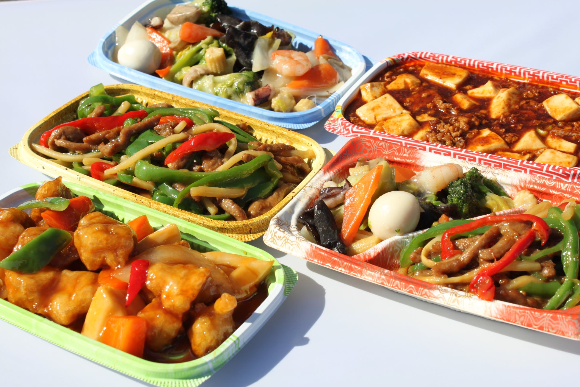 不二家×BEB by 星野リゾート「ハートを贈ろう」をテーマにしたコラボキャンペーンを実施！～「ハートチョコレート」とのコラボルームやフォトスポットが登場し、2色の盛れるモンブランも楽しめる～