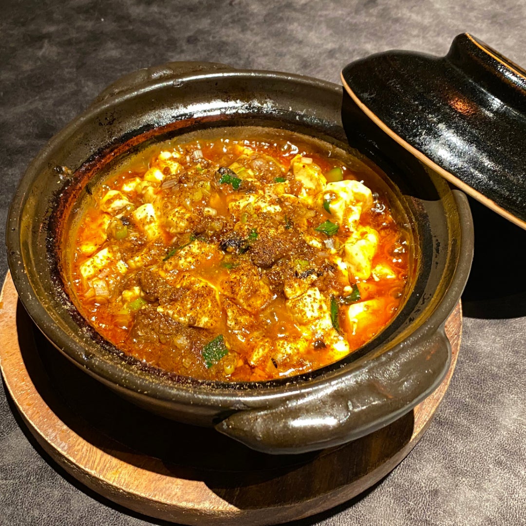 神戸壺中天の12月限定アラカルト、冬を彩る“ぼっかけ陳麻婆豆腐”と“肉餡かけ焼きそば”