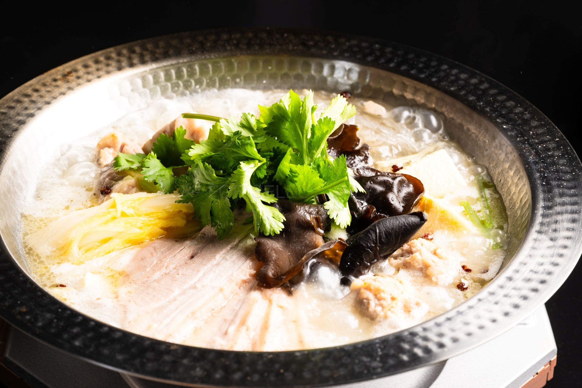 老舗の技が織りなす上質な味わい「総本家 更科堀井」×「山本山」が共同開発「玉露茶蕎麦」新登場