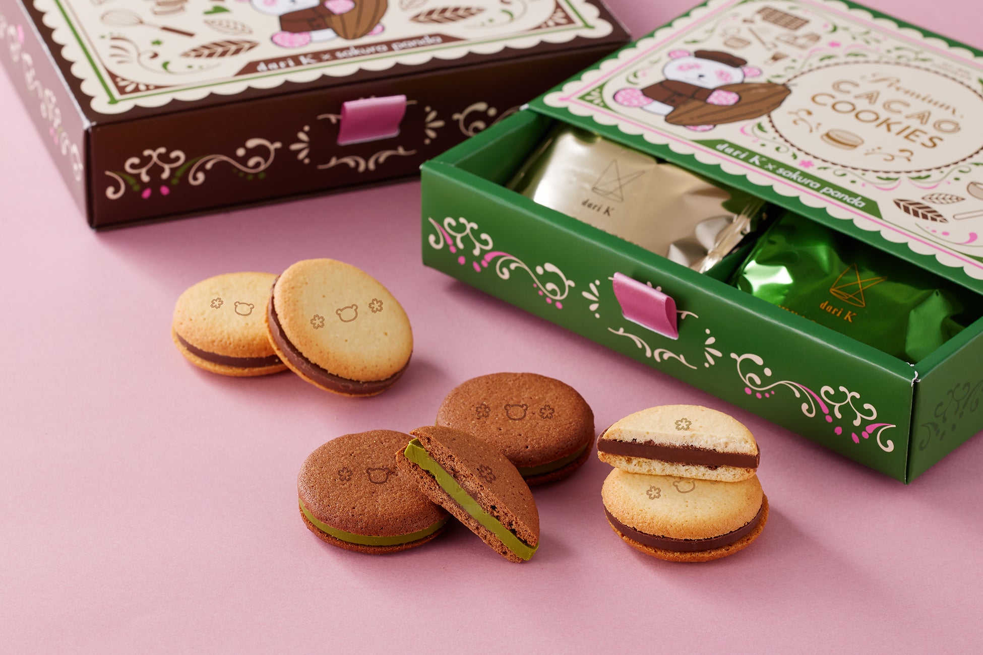 大丸松坂屋百貨店で2025年12月10日より予約スタート！ 大丸・松坂屋 公式キャラクター「さくらパンダ」の特製箱入り、京都チョコレート専門店「dari K」のプレミアムカカオサンドクッキーを新発売。