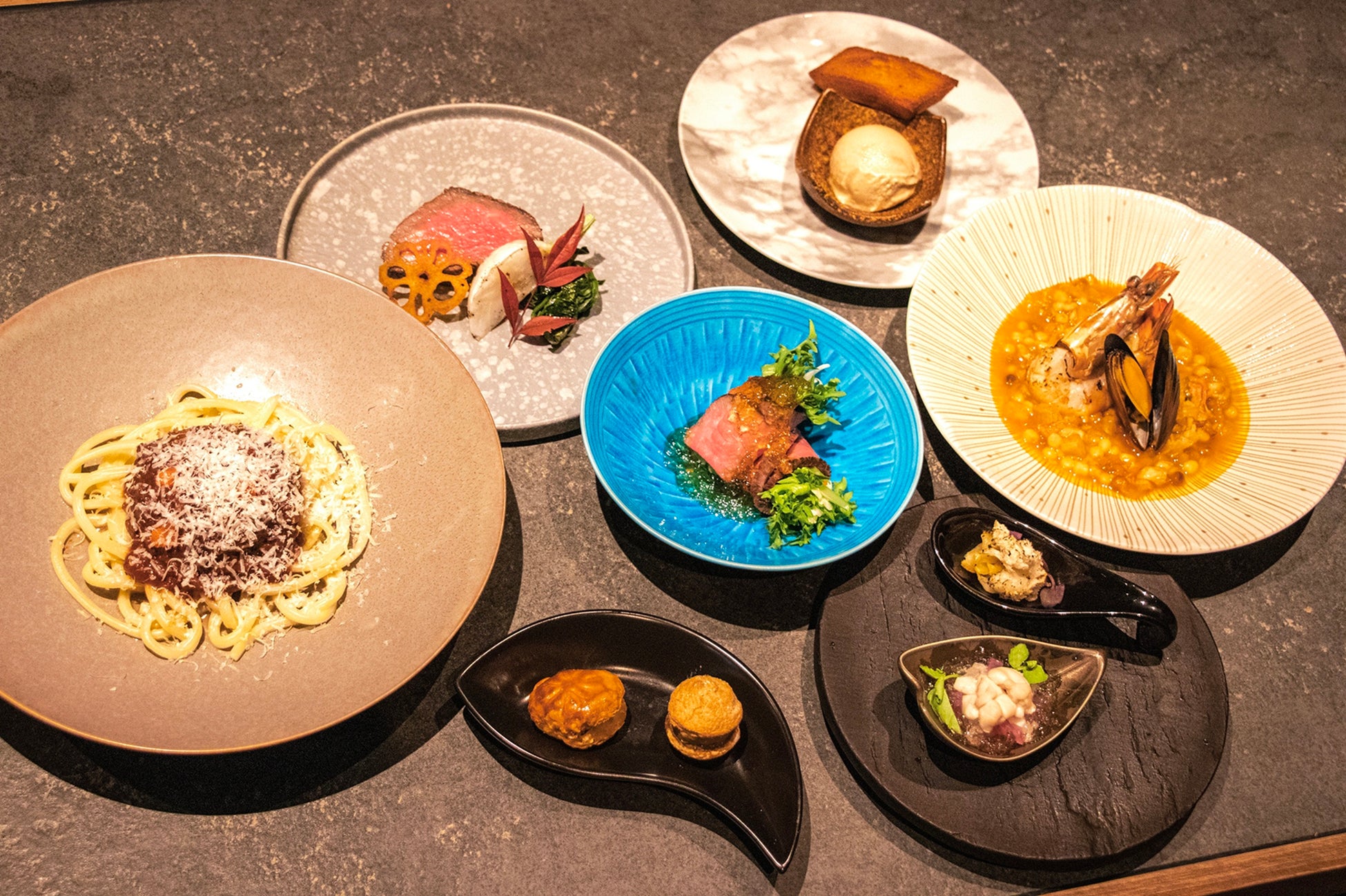 オリーブ牛×ジビエ×旬の美味。薪火で仕上げる冬のごちそう。『NIKUYOROZU Xmasコース』が2日間限定で登場