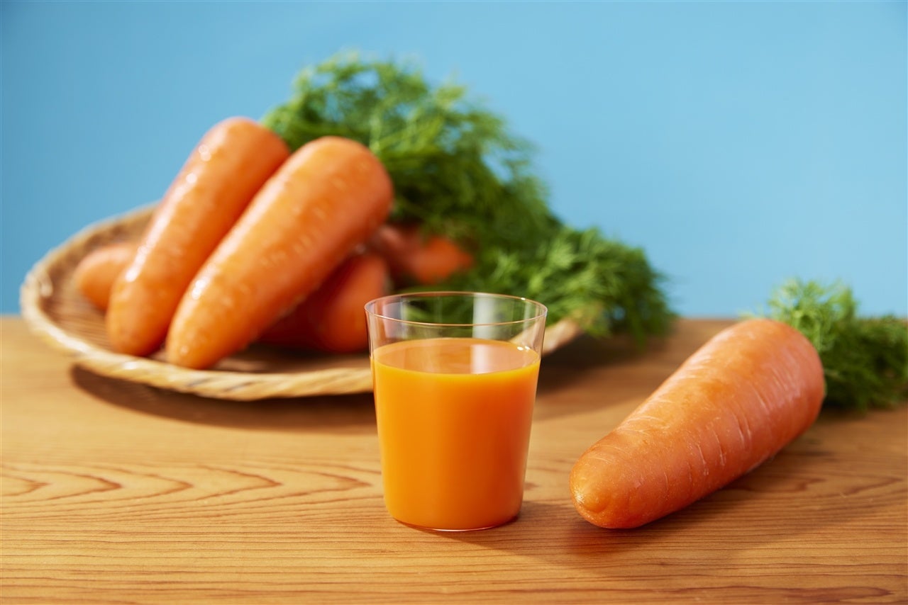 旬の国産にんじんを100％使用し、カゴメ独自の新製法「にんじん甘しぼり製法」で甘さを極めた　2026年「カゴメにんじんジュースプレミアム」数量限定発売