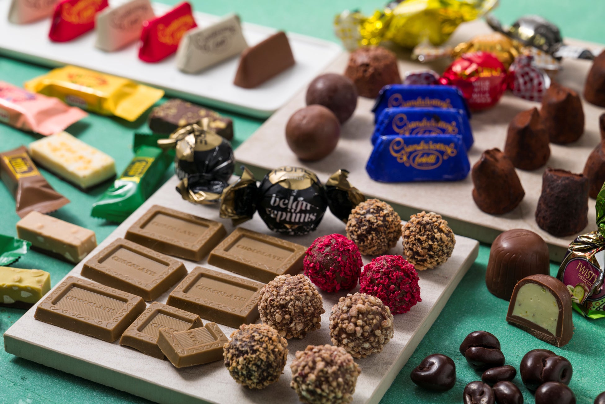 今季の成城石井のチョコカテゴリー商品は最大250品のラインアップ！物価高騰下でもおいしさを追求し、新作は多彩なフレーバーを楽しめる30品が登場