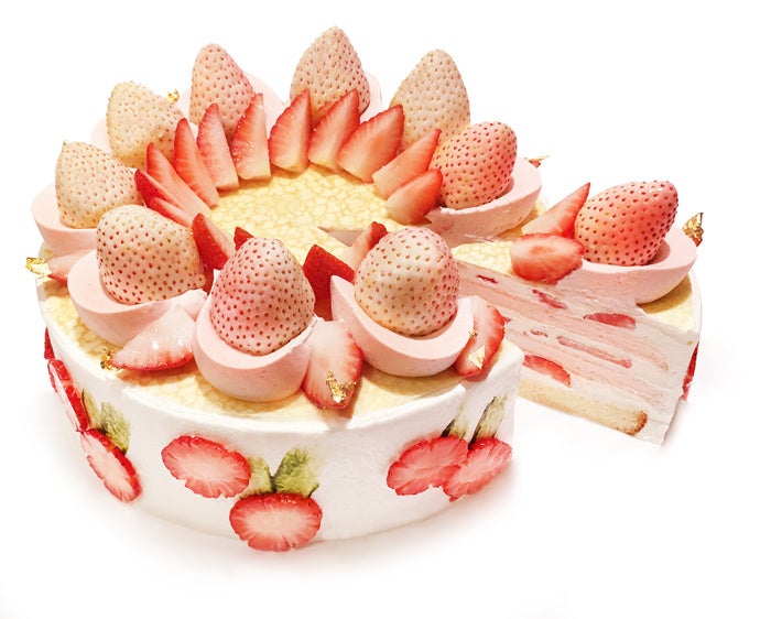 カフェコムサは毎月3日が「ミルクレープの日」！1月は新年を祝う「紅白いちごのミルクレープ」が登場