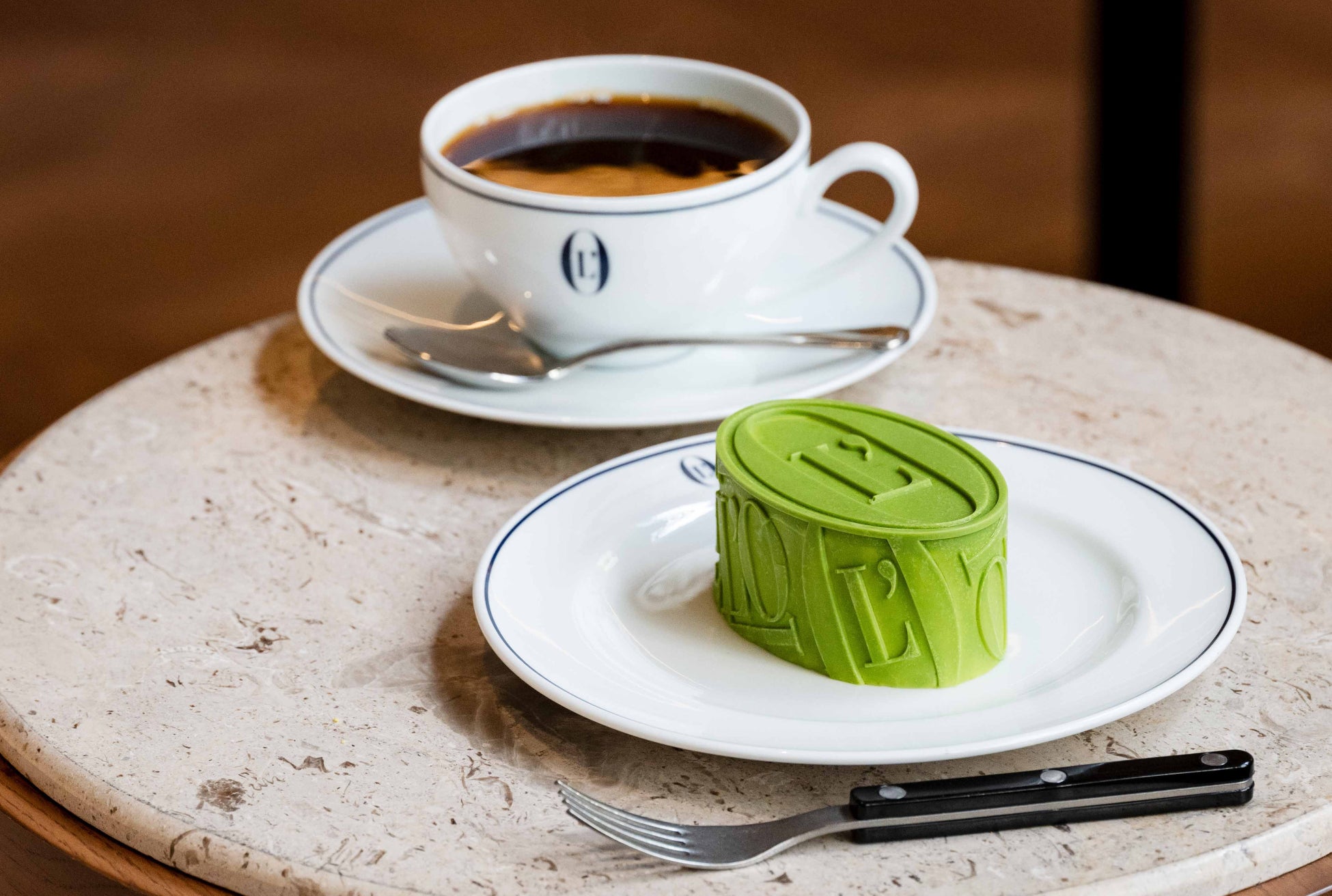 【季節限定】L’OFFICIEL COFFEE、新作「抹茶ゆずムース ロフィシェル」を発表。ブランドを象徴するベストセラーに、和の素材が織りなす上質なフレーバーが登場。