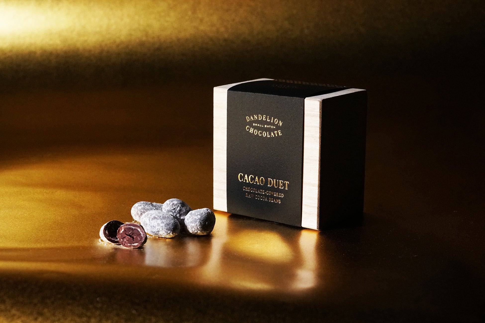 ネコシェフらしさあふれる肉球型フィナンシェと新発売のサンドクッキーを詰合せた『ネコシェフ缶 ベストセレクション』が登場！