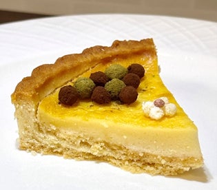 【大阪工業大学】召しませ 多彩な色と香りのパウダーカプセル