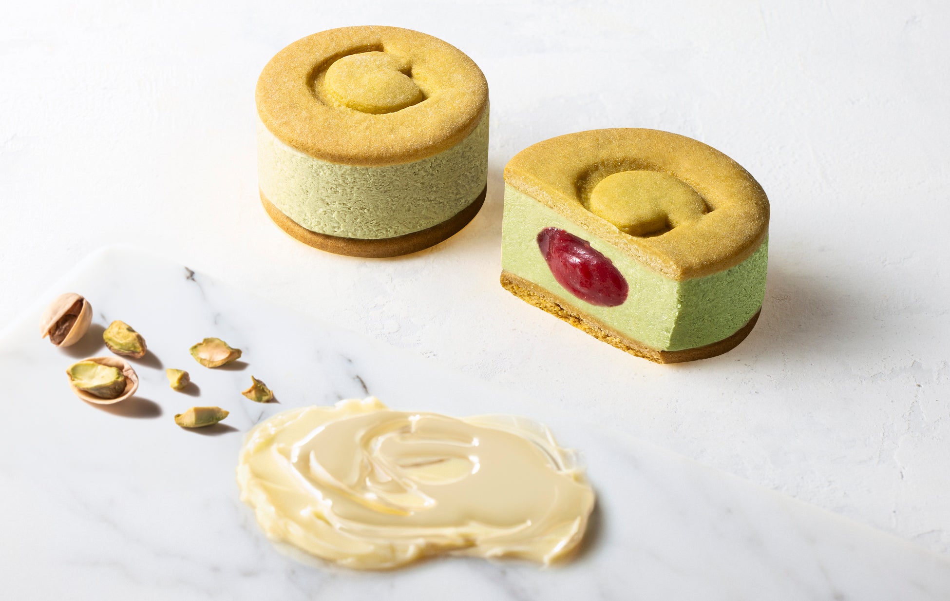 2026年バレンタインにジェイアール名古屋タカシマヤに東海地方初上陸となるGバターズが登場　ジェイアール名古屋タカシマヤ限定ゴディバ「Gバターズ バターサンド ピスタチオラズベリー」のセットを販売