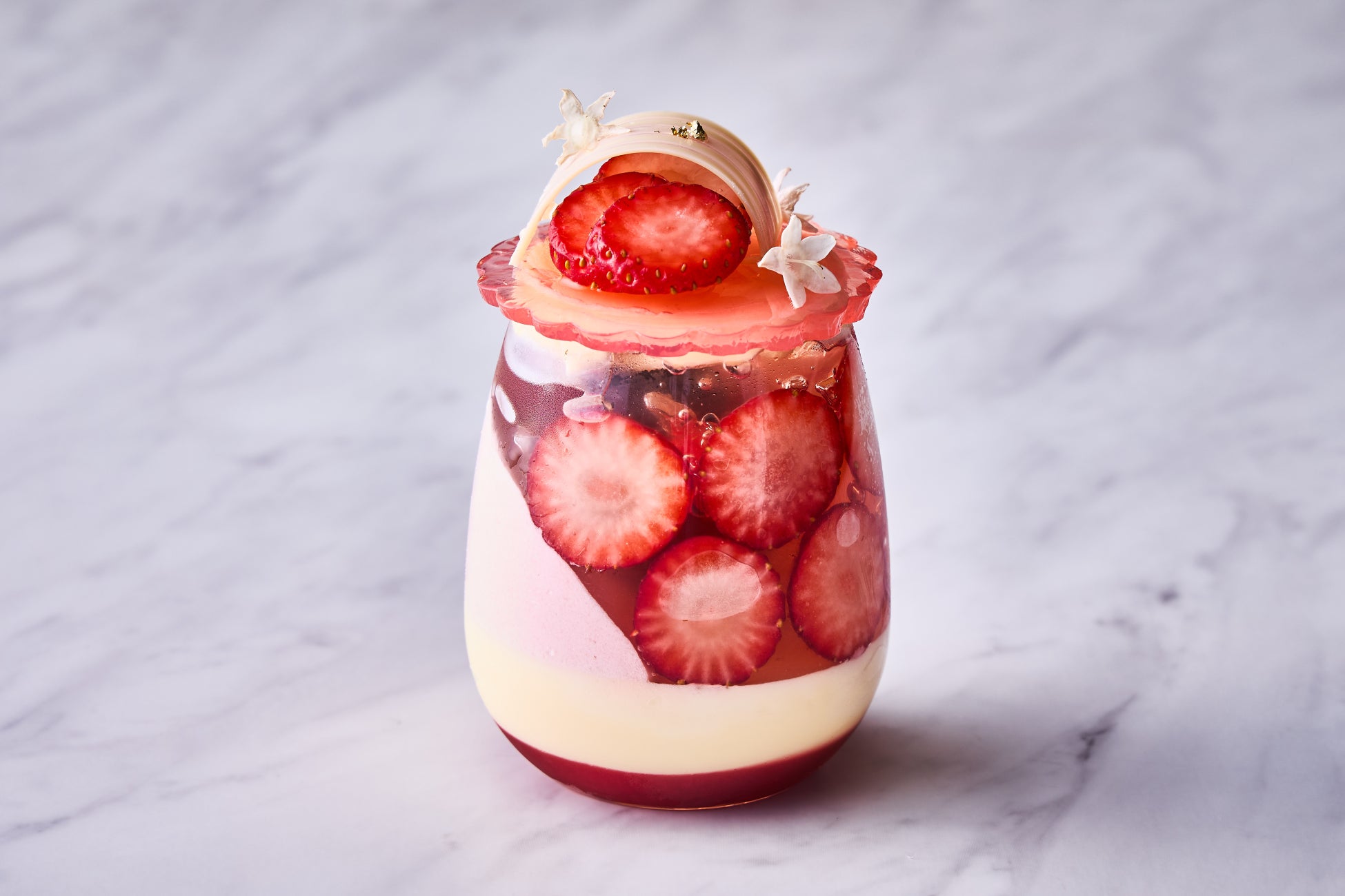 【gelato pique cafe meets 雪見だいふく】ロッテ人気商品の“雪見だいふく”とピケカフェが初コラボレーション！ピケベアが年末は雪だるま姿、お正月は鏡もち姿のクレープになって登場