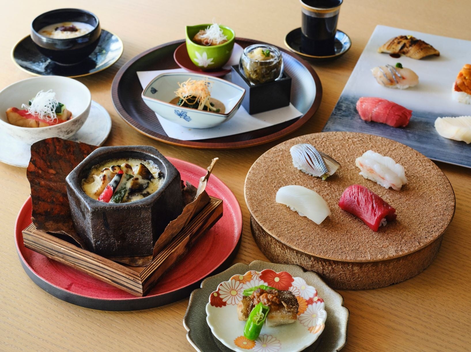 ダイニング『六つ喜』×鮨『藍寿』二つのレストランが出会う美食の物語 ― スペシャルコース《匠海（しょうかい）》誕生