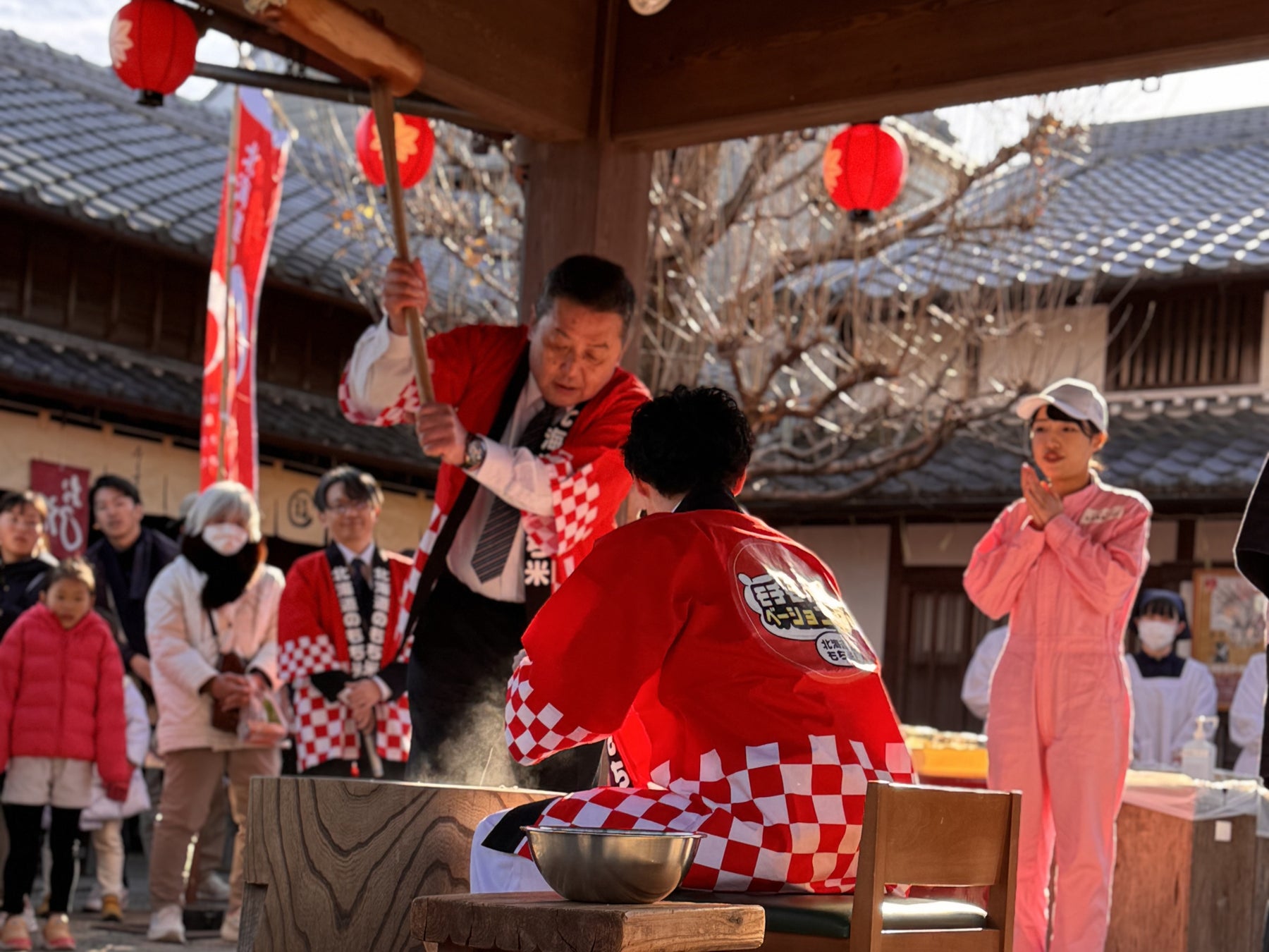 赤福、おかげ横丁で北海道産もち米の餅つき・餅まき　12/27開催