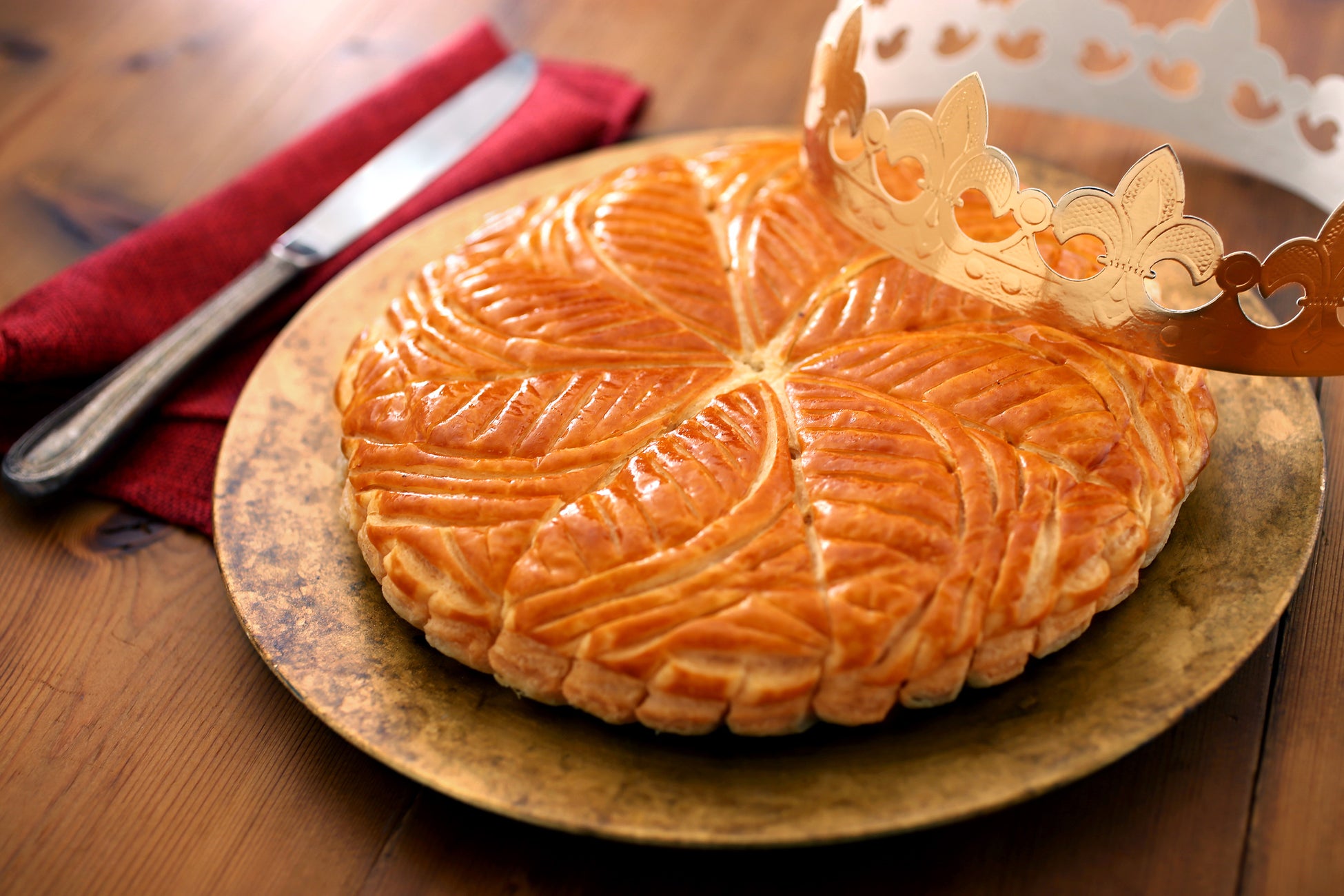 フランス・ブルターニュで愛された3代続くブーランジュリー ル ビアンにて12月28日(日)から「ガレット・デ・ロワ」を販売いたします。