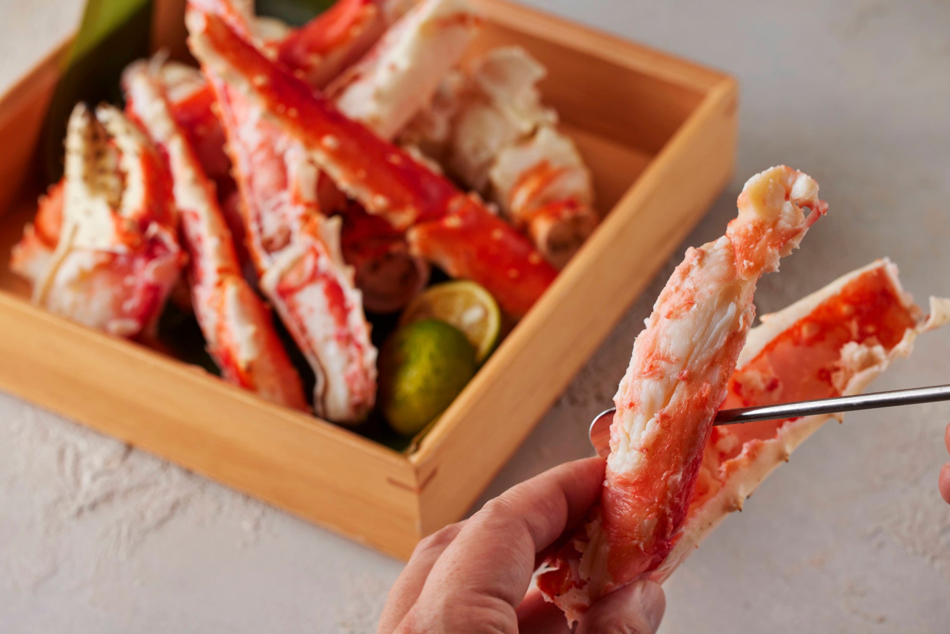 【神戸・北野に洋菓子界の巨匠が集結】辻口博啓（LE CHOCOLAT DE H）、比屋根毅（アンテノール）、小山進（エスコヤマ）の3名による新ブランドが誕生。