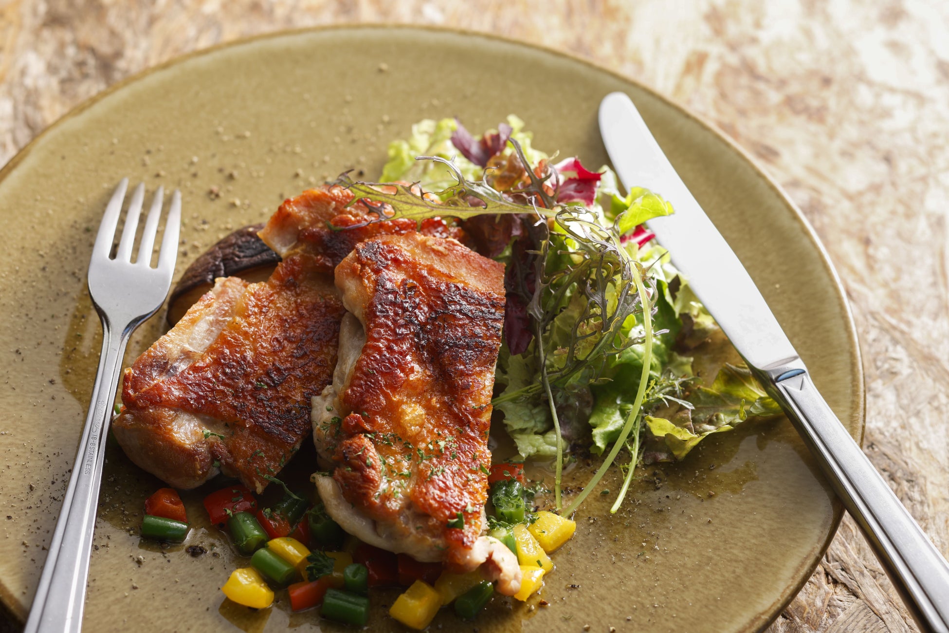 山口県が推進する「新ご当地グルメ」開発メニュー【長州どりのポワレ 彩野菜のバターソース】を2026年1月より提供開始☆1月限定の季節メニューは「今月しか食べられない」特別感を。