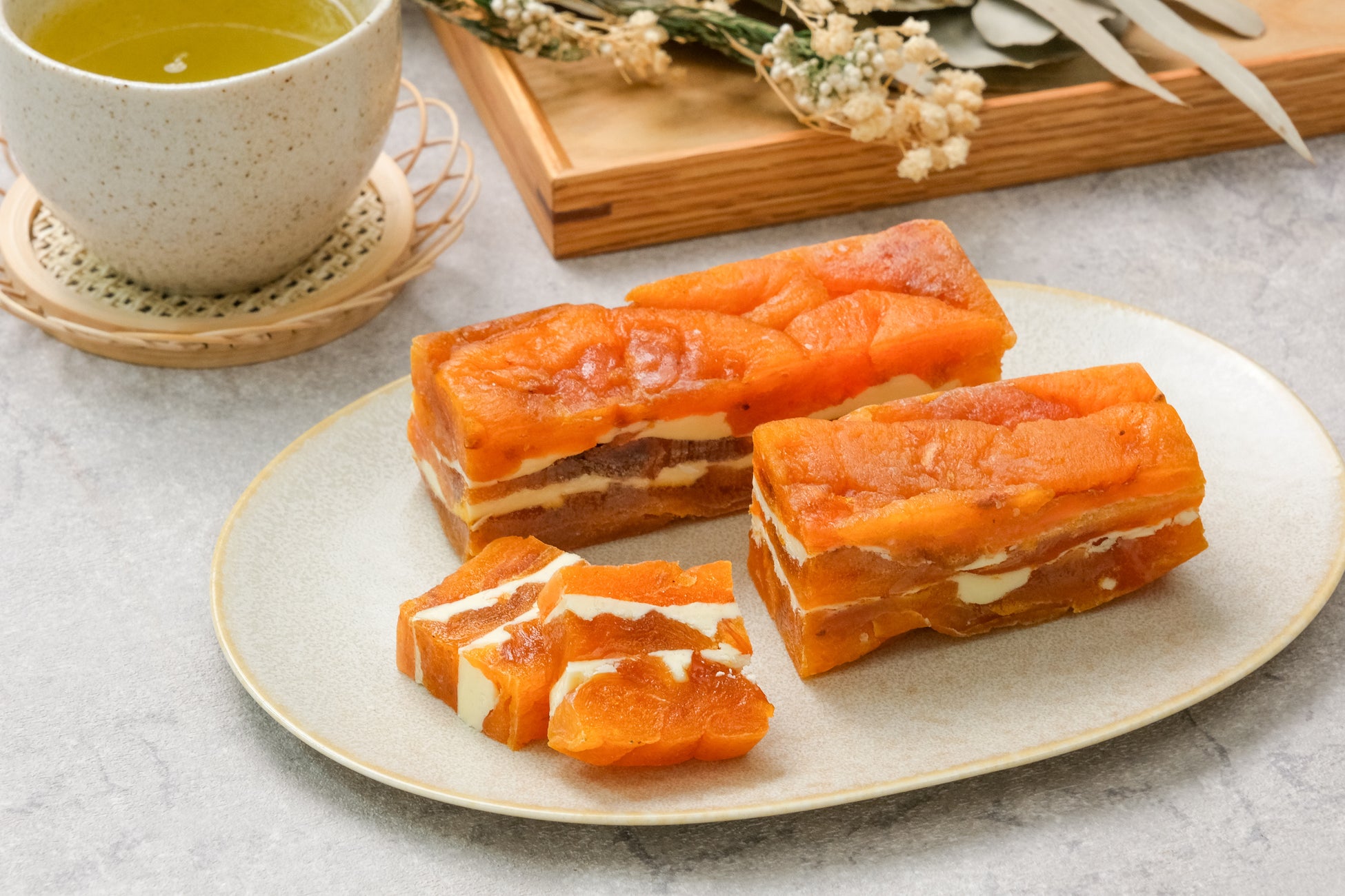 明石の天然鯛を贅沢に。淡路の藻塩が引き立てる、素材を味わう『明石鯛を味わうさつま揚げ』をスナックミーオンラインストアで期間限定発売