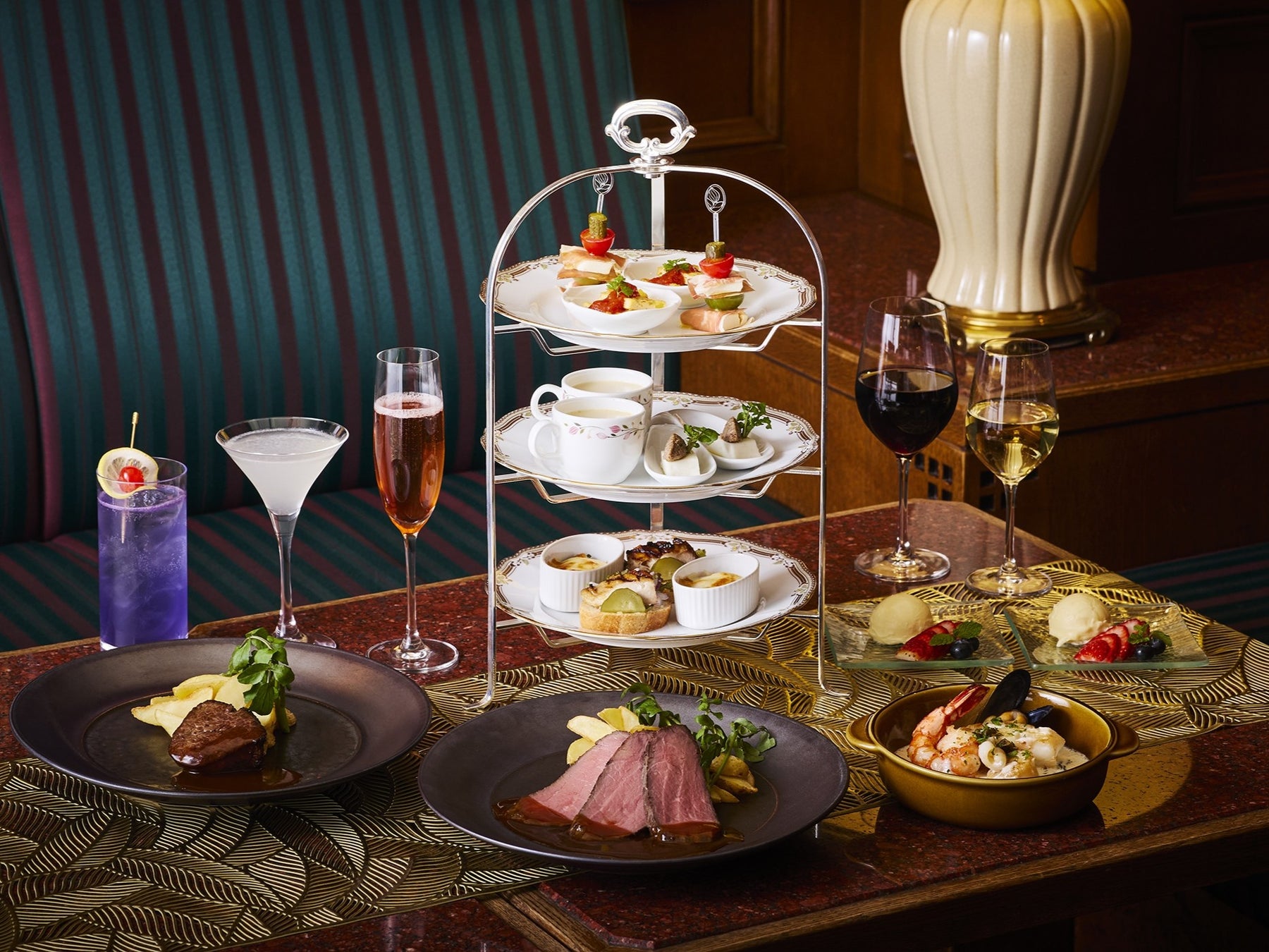 【ミスタードーナツ】1月9日(金)から本日、甘やかしていい日『Mister Donut×GODIVA』を期間限定発売