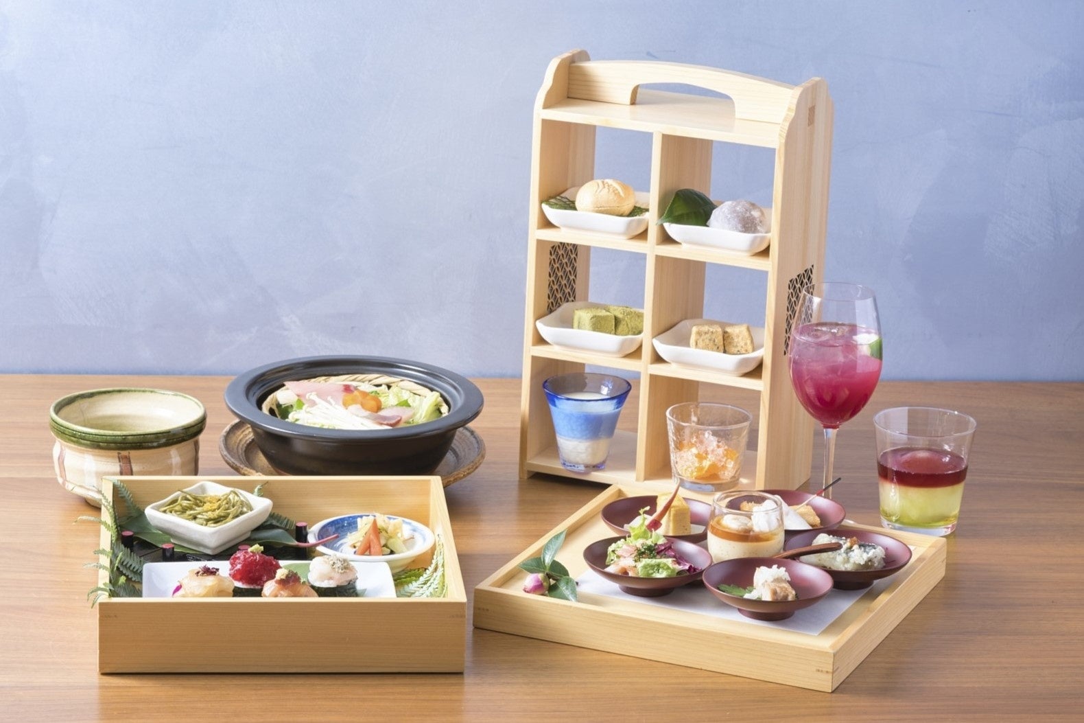 【浅草ビューホテル】冬の澄んだ夜景を望む地上26階で、約100種類の品数豊富な料理を味わう贅沢なウインターブッフェ。