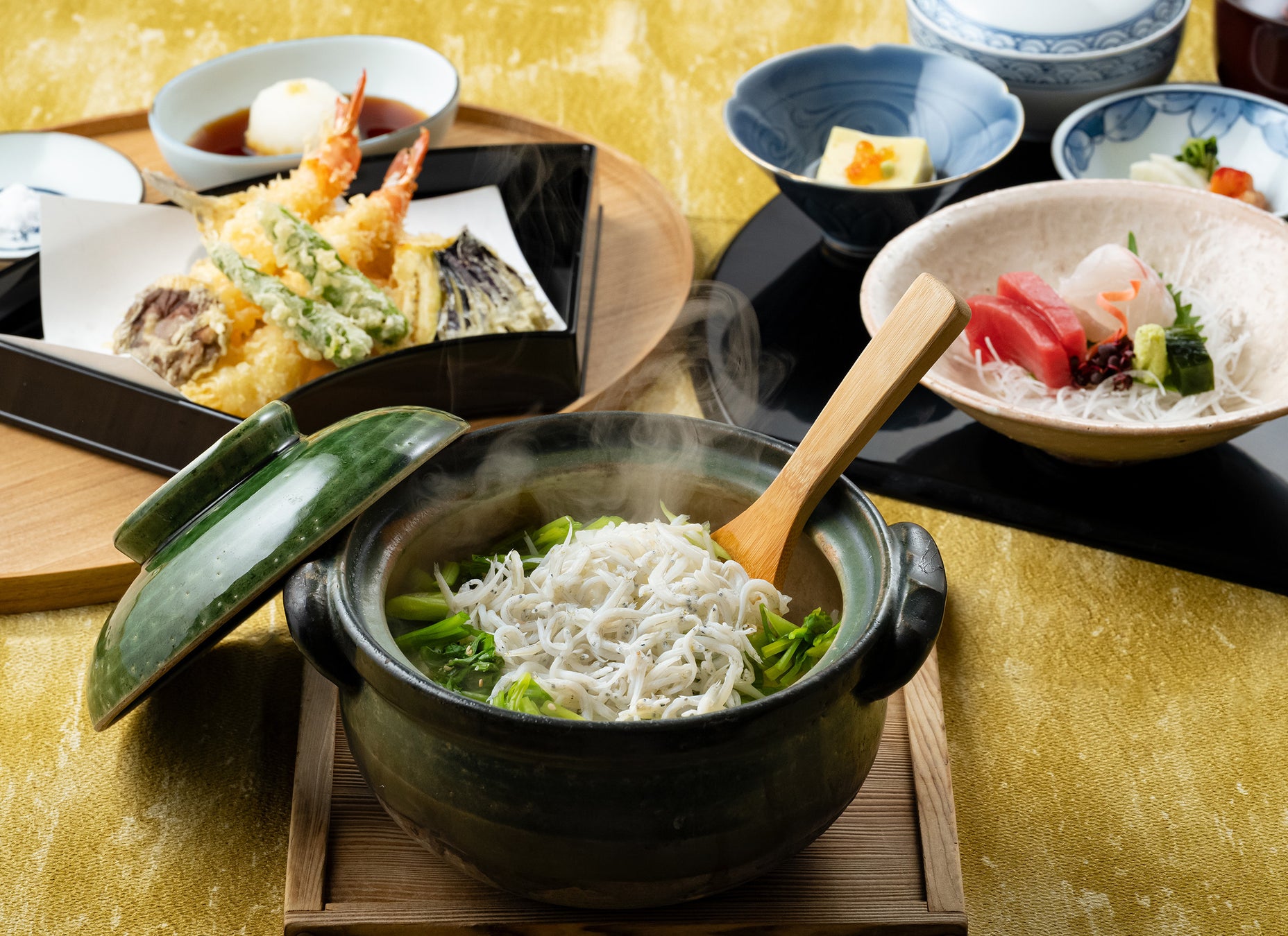 今年はルビーチョコ入りのピンクのスマイルドーナツが仲間入り!人気のバレンタイン限定ミニドーナツが今年も登場『バレンタイン ミニ ボックス』2026年2月1日(日)~2月15日(日)の期間限定で販売開始