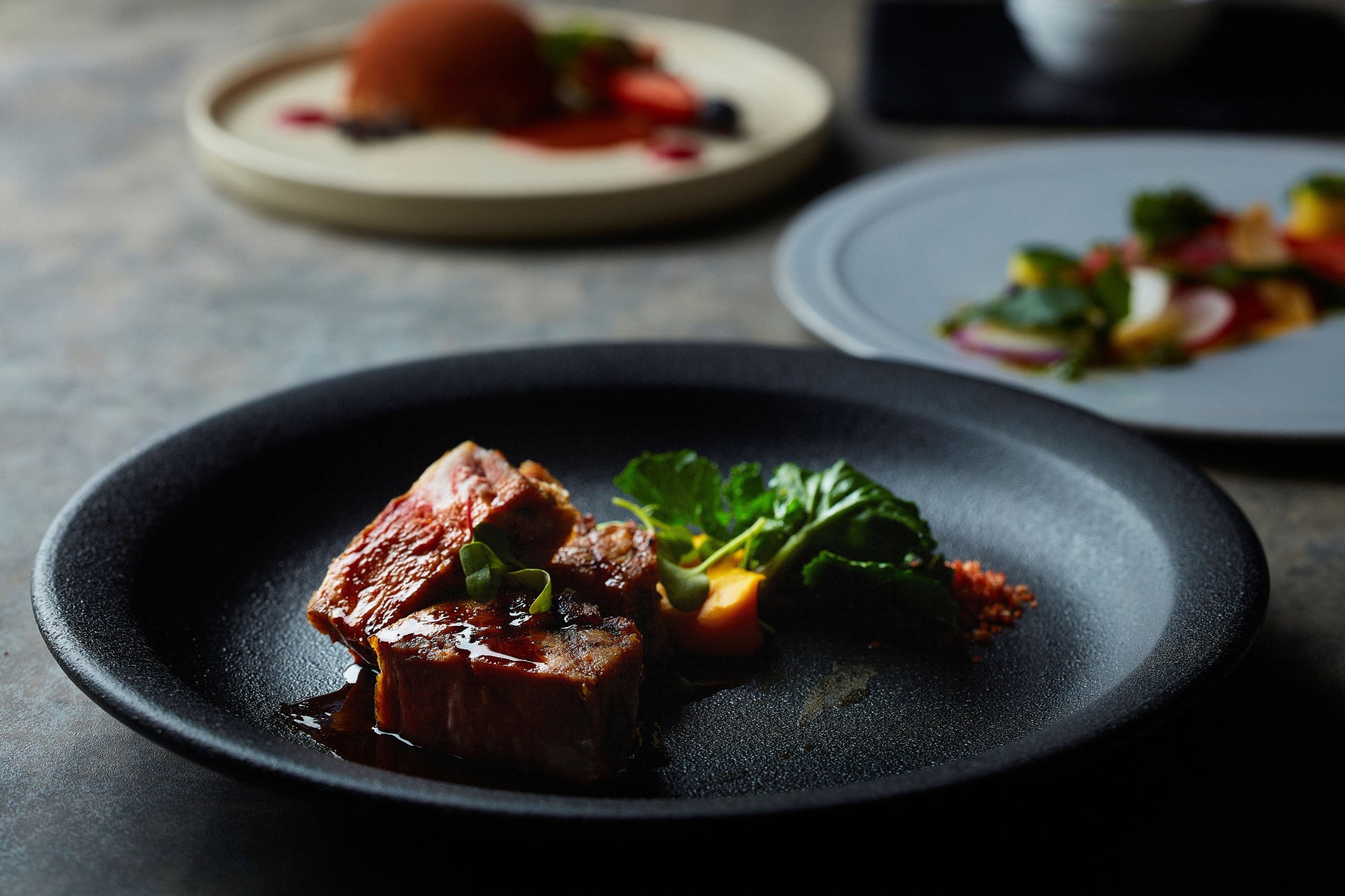 「資さんうどん」冬の定番、今年も登場!店内仕込みの「豚汁」が「豚汁鍋うどん」になって1/15(木)~期間限定で販売!「柚子胡椒」、「旨辛みそ」の味変で、最後の一口まで楽しめる熱々の一杯をご堪能下さい!