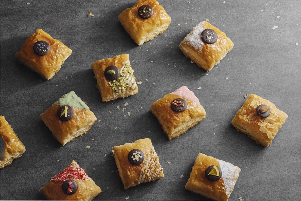 幸せを呼ぶザクザクパイ専門店「Fortune Moon cake」が 2026年1月13日（火）仙台駅にグランドオープン！