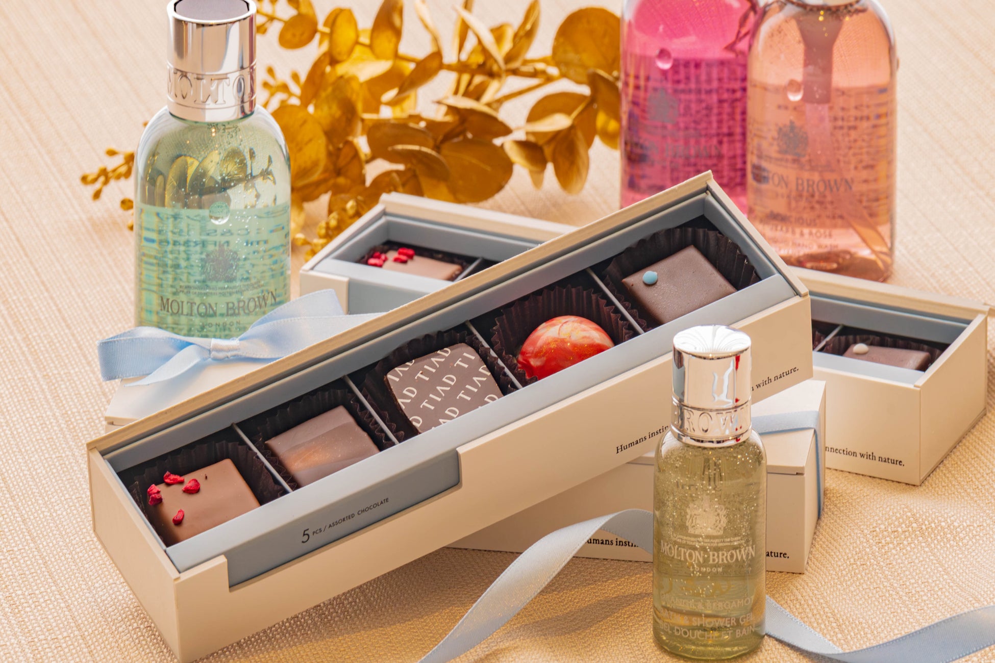 「あの香りがチョコレートに！？」TIAD, AUTOGRAPH COLLECTION モルトンブラウンとのコラボレーションショコラを販売1月13日より、バレンタイン期間限定で