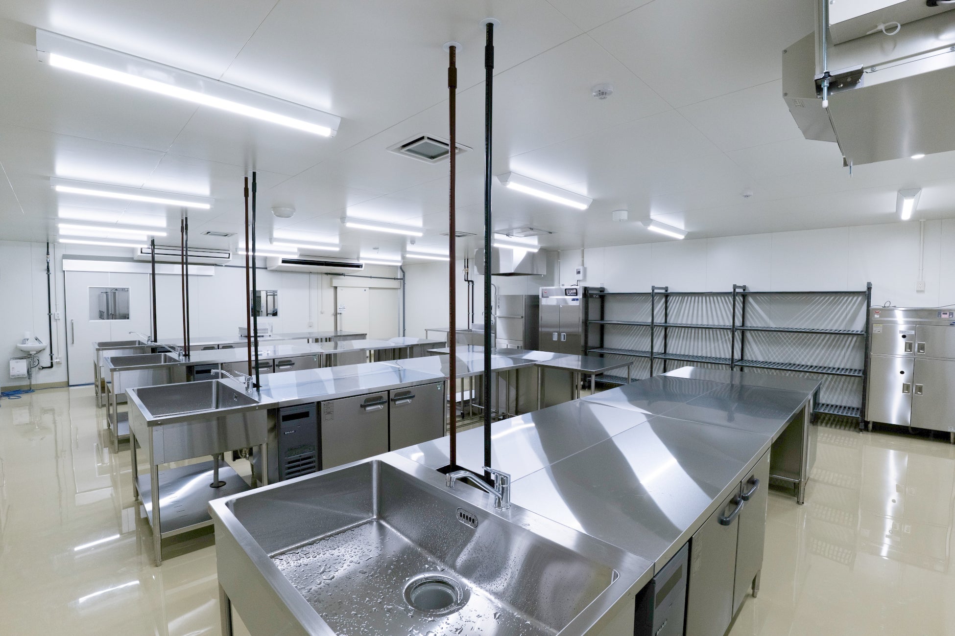 「つくりおき.jp」のAntway、昭島市に新自社キッチンを開業。FC展開を加速する「製造×研修」の旗艦拠点へ