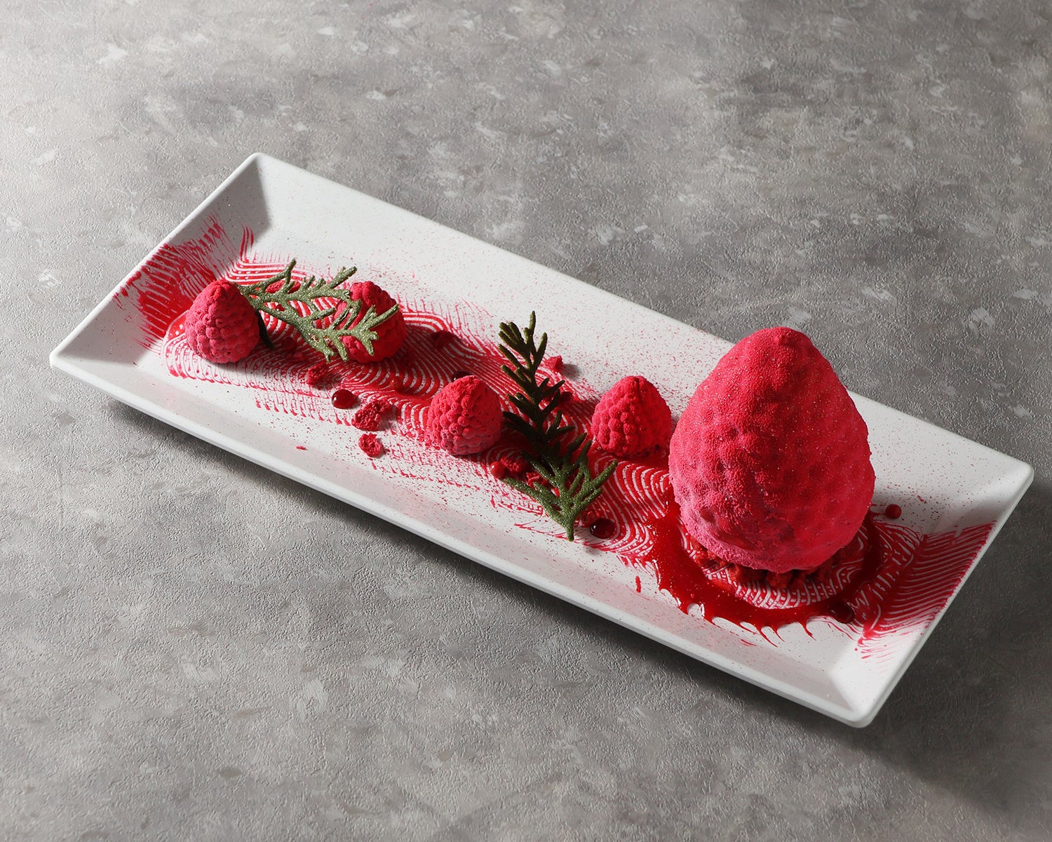 フランス・リヨンで人気のパティシエ兼ショコラティエ「セバスチャン・ブイエ」が手掛ける特別なデセールが阪急うめだ本店限定で登場