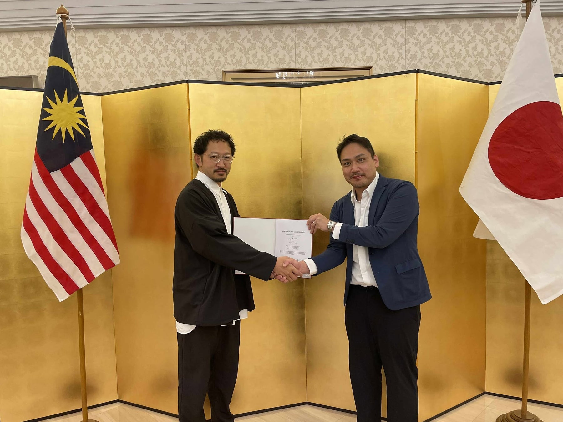 【NINZIA マレーシア展開】在マレーシア日本国大使公邸にて、植物性・グルテンフリーの讃岐うどんを提供する「by age 18 Malaysia」とMOU締結。