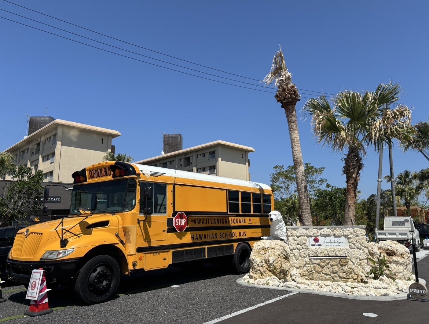 【出展者募集】「Awaji Lanikai Square」でアメリカンスクールバスキッチンカーでの新規出展者を募集