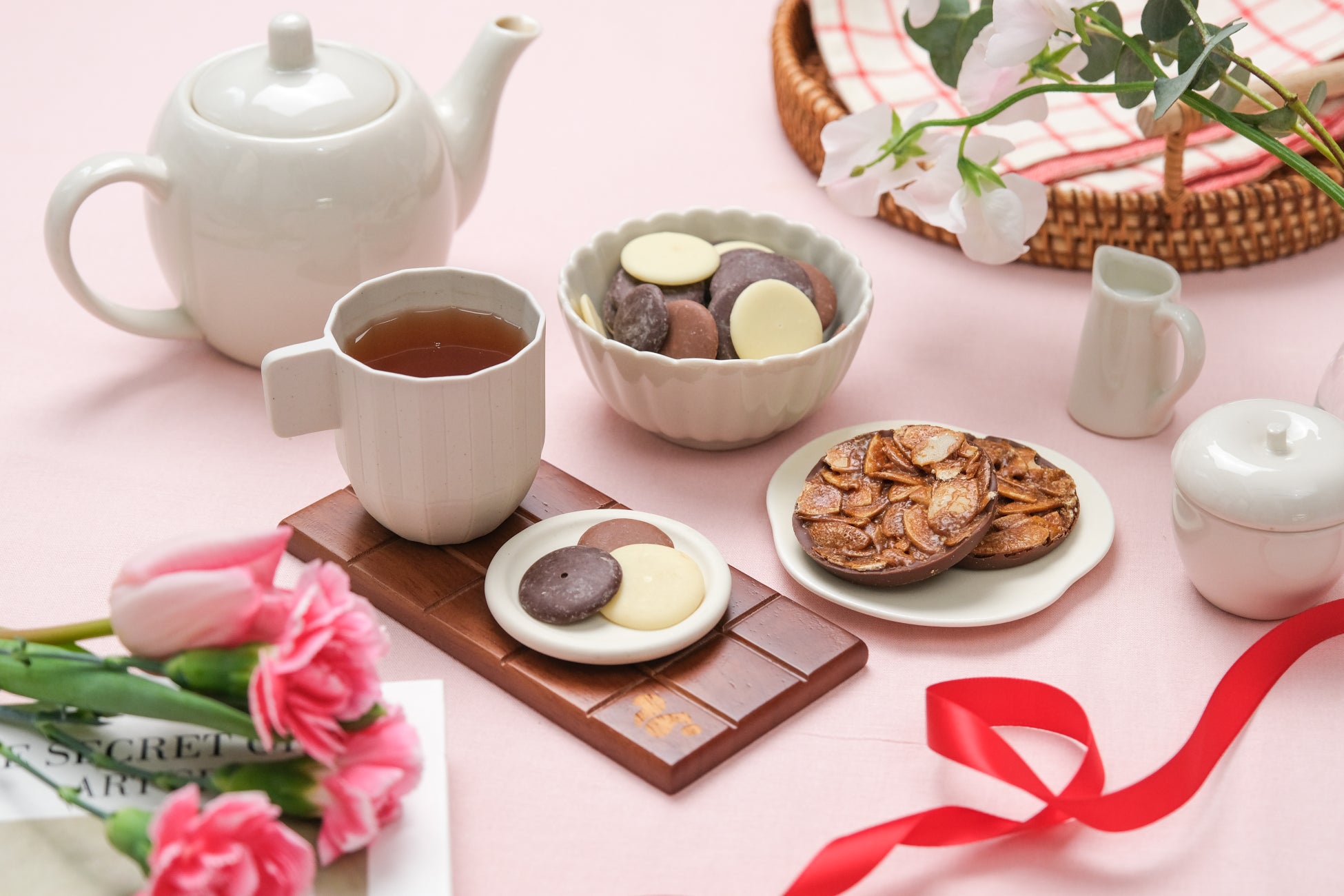 遊び心満載の「板チョコ型トレー」付きご褒美おやつ『バレンタイン気分のチョコおやつセット』をスナックミーオンラインストアで期間限定発売