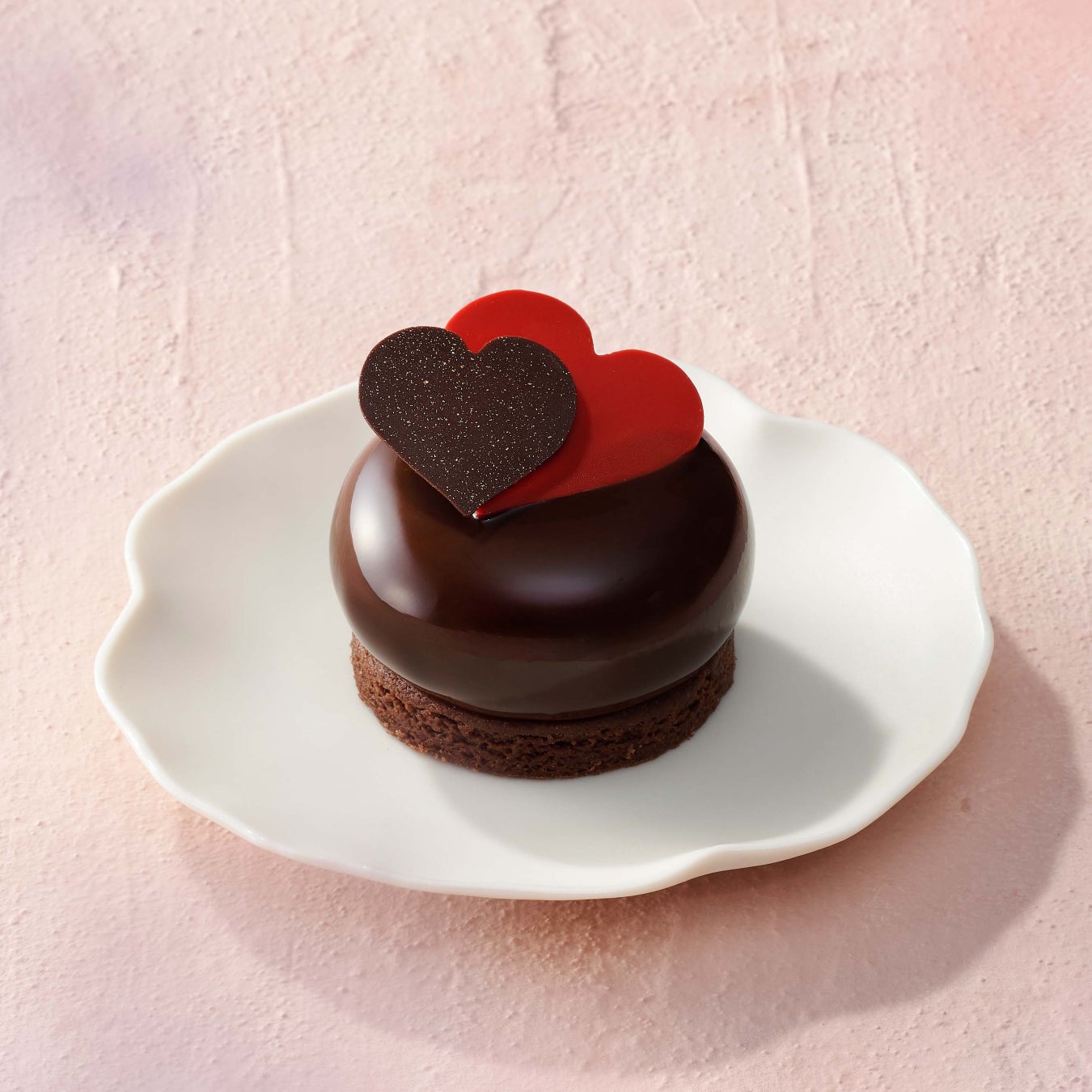 四季菓子の店 HIBIKA（ひびか）は、バレンタイン限定ケーキを順次販売いたします。