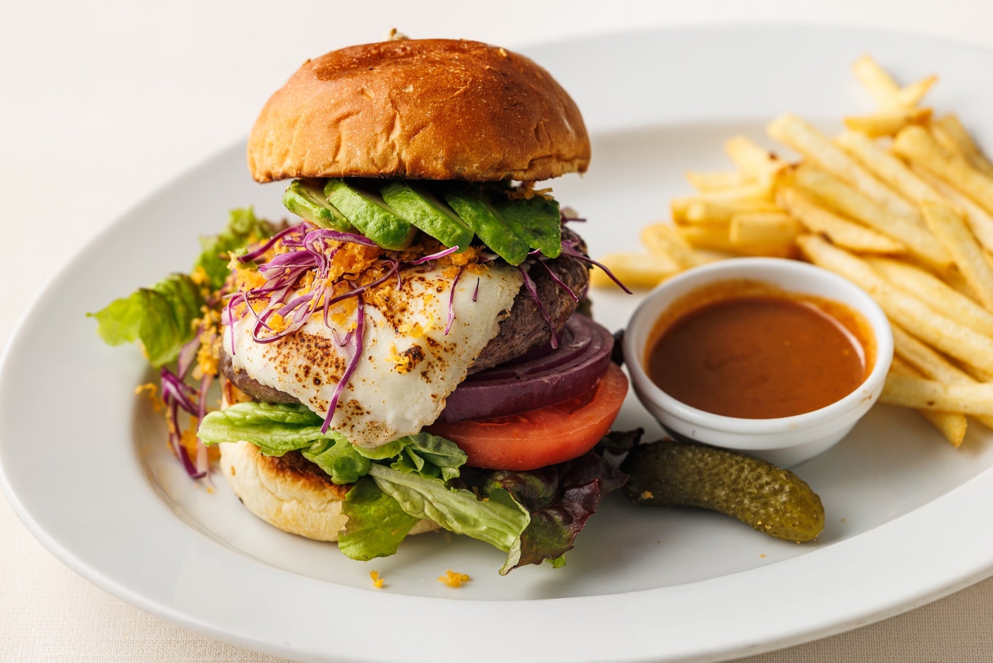 熟成肉の先駆け！ステーキハウス「37 Steakhouse & Bar」個性派4種を食べ比べ！グルメバーガーフェス開催