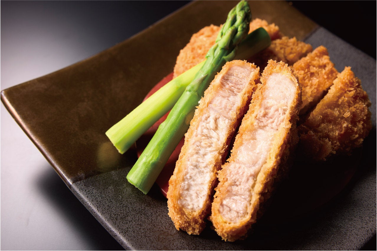 近大×和歌山県の共同研究が生んだ“霜降り豚”が愛知に上陸。「とんかつ知多家」にて、科学が実証した旨みを味わう「熊野ポークロースかつ御膳」を1月20日より期間限定販売