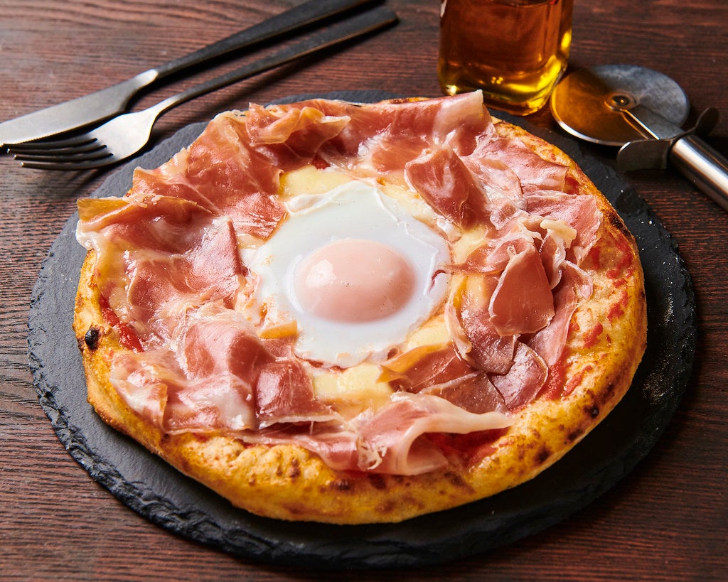 1年に1度！縁起物「大寒卵」の限定メニュー。サンクトガーレン タップルームにて「大寒卵のビスマルクピザ」「大寒卵の白ビール煮込みおでん」1月22日より提供開始