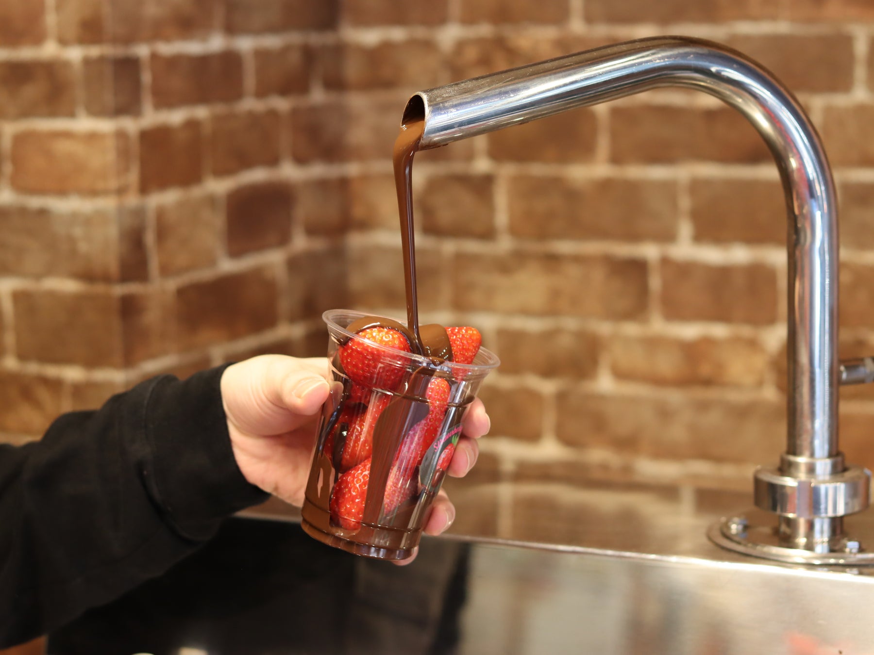 炊き立て産直米と味わう甲州ワインビーフのすき焼き　秋田の郷土料理「だまこ」づくりなど生産者と交流　1月31日（土）〔山梨 長野〕