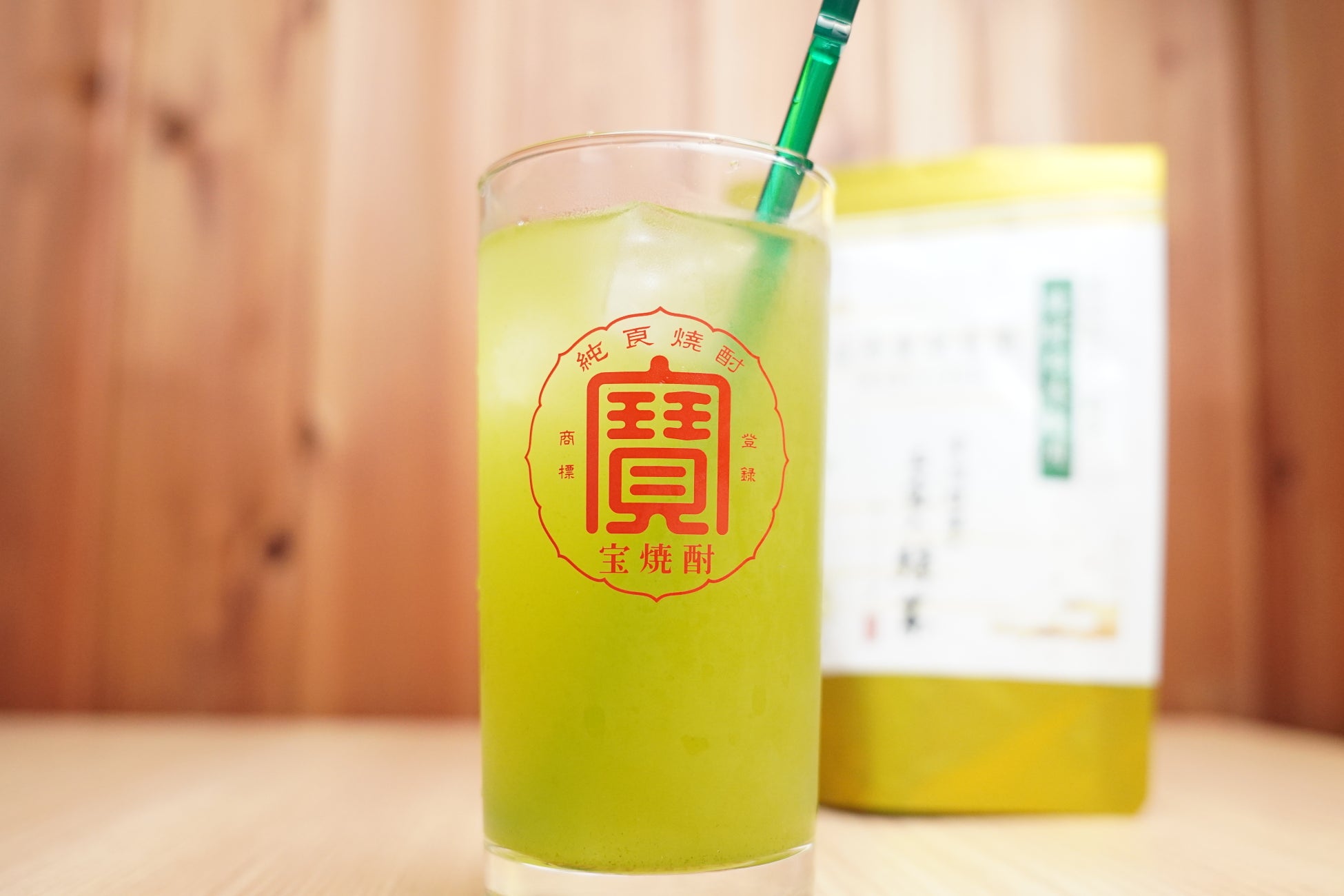 甘くない、だから料理が進む。香りで選ぶ“大人のお茶ハイ”を本気で作った理由｜純国産馬刺しと朝引き鶏 にほんいち 大阪堺筋本町店