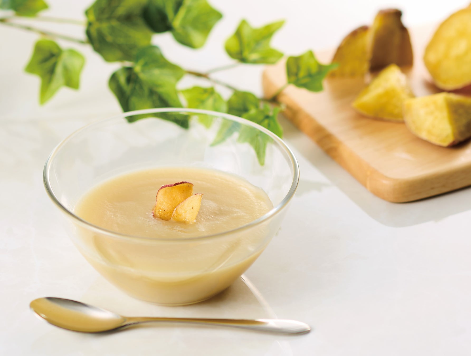 さつまいもを発酵させた新感覚の植物性ヨーグルト“おいもでつくったスイーツヨーグルト”が新登場！