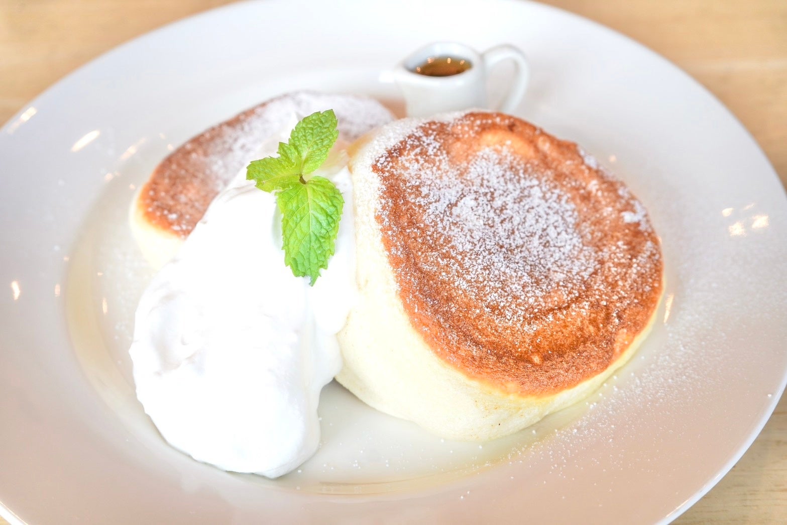 【平日ディナー限定】Pizzeria NICOLA六甲店で、ふわしゅわスフレパンケーキが1/28より復活