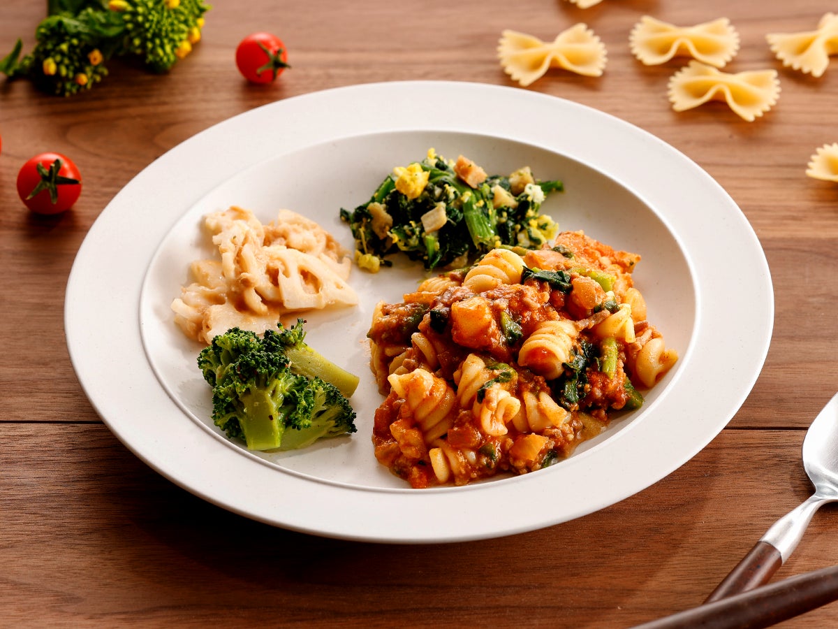 菜の花の苦味がアクセントの“大人のデリプレート”「具沢山ボロネーゼのデリパスタ」が1月28日（水）に新登場