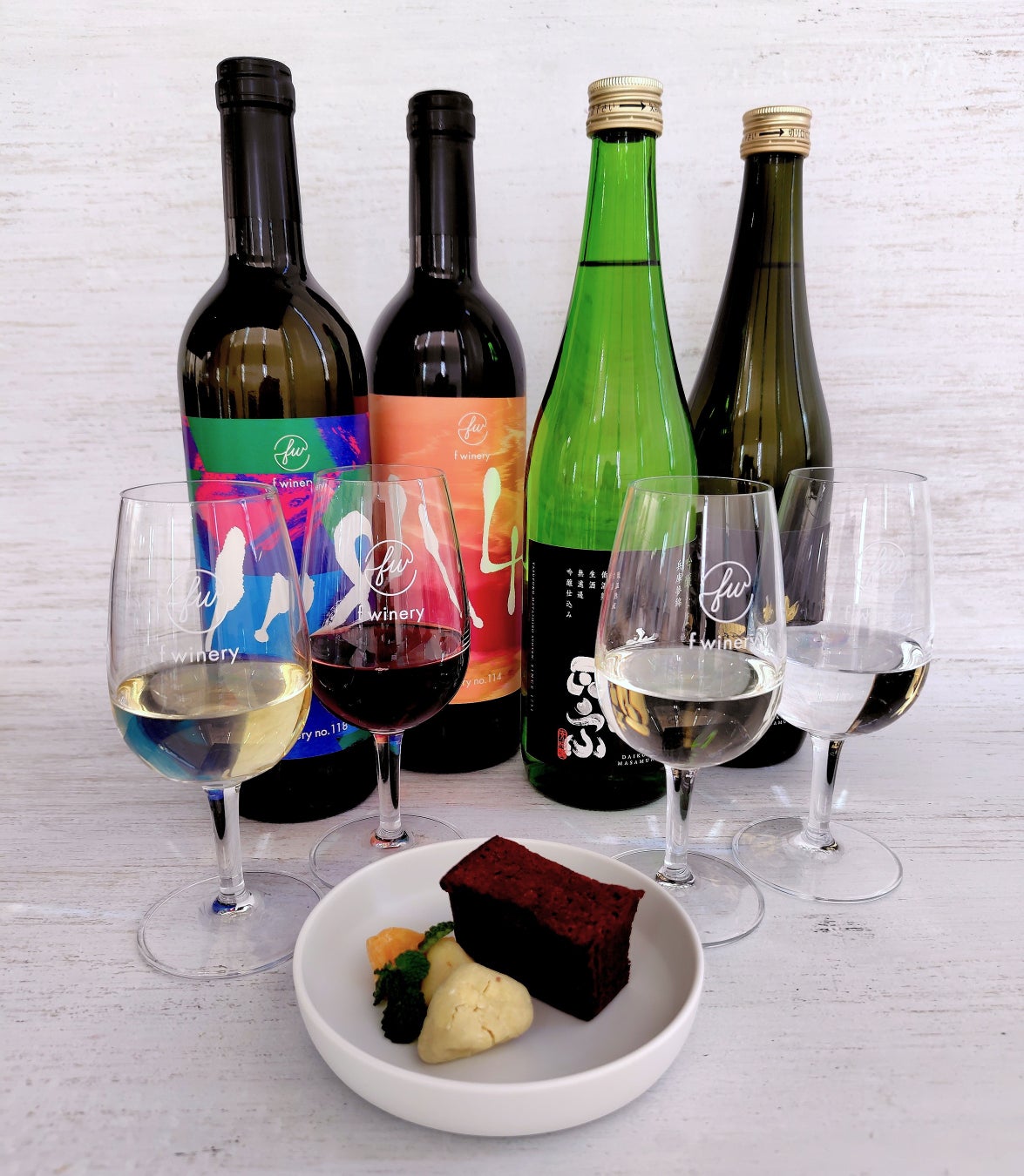 「青森チョコスイーツと神戸のお酒のペアリングを楽しむ会」がf wineryで2月14日に開催、青森チョコスイーツ×神戸のワイン＆日本酒のペアリングメニューも2月14～23日の土日祝に数量限定提供